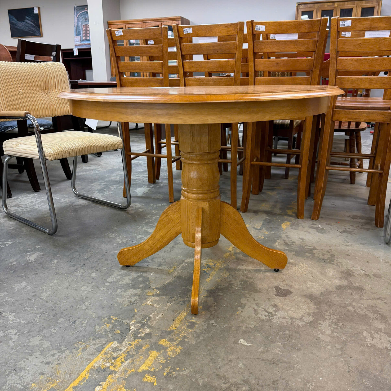 Round Oak Table