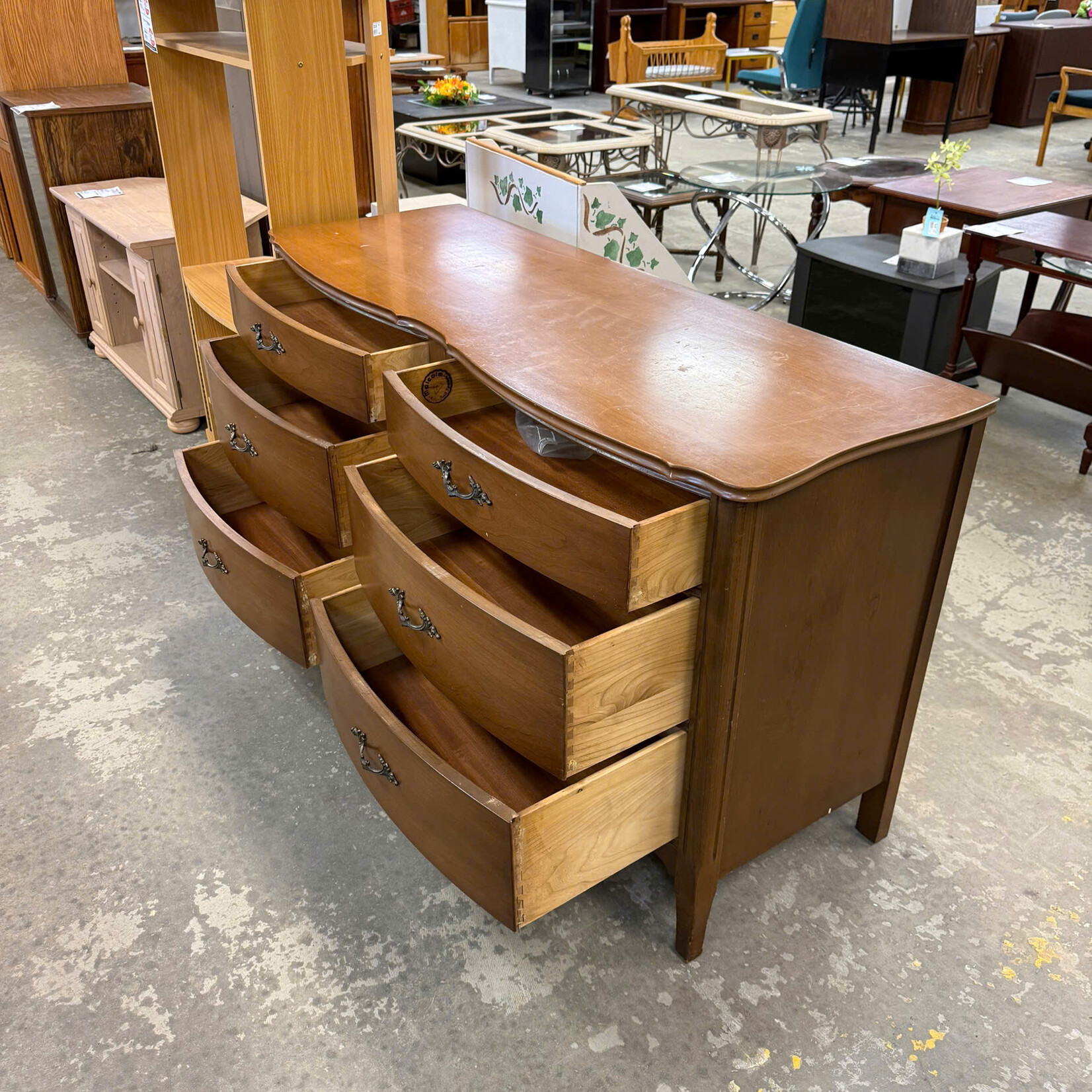 Curved Dresser With Mirror
