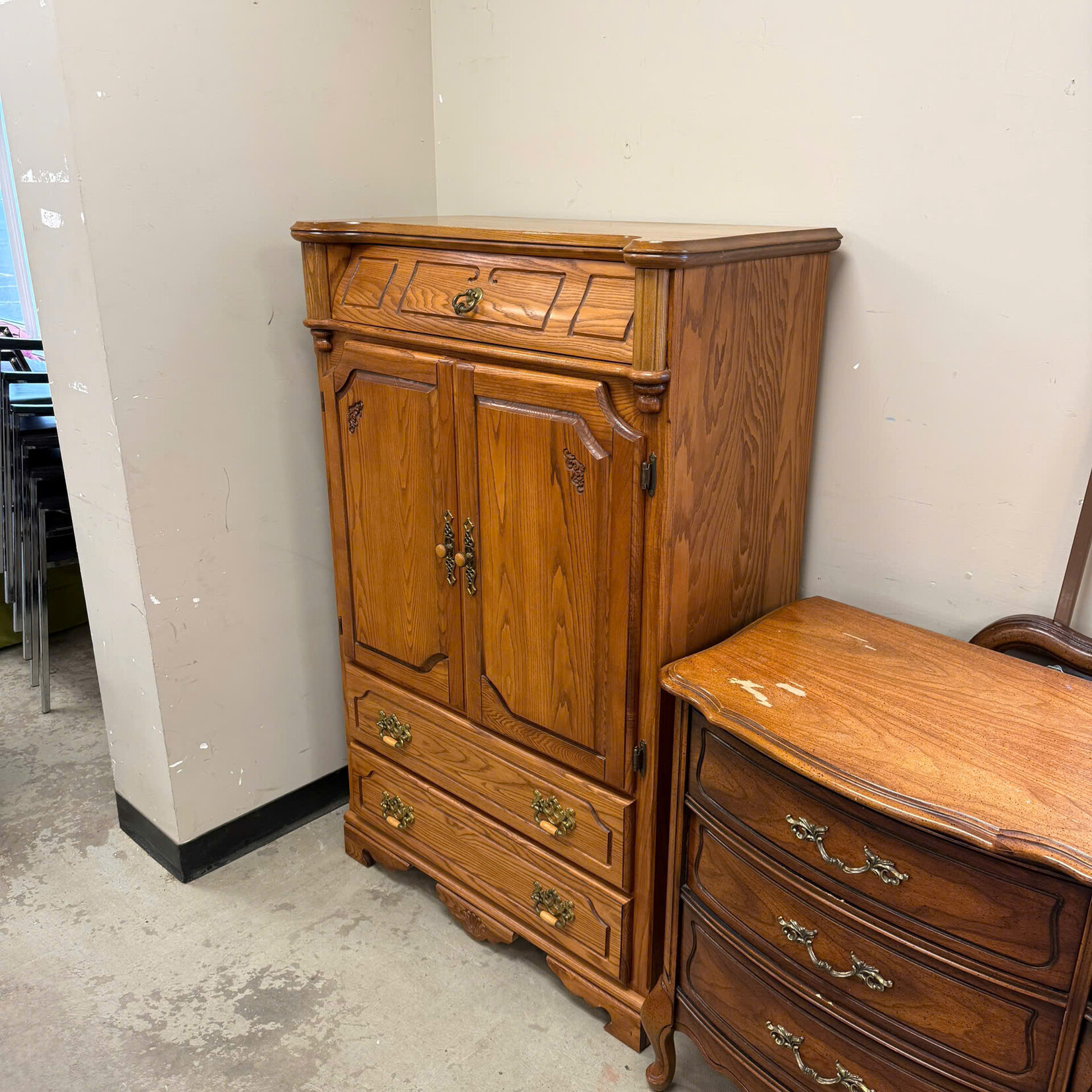 Tall Pine Wardrobe