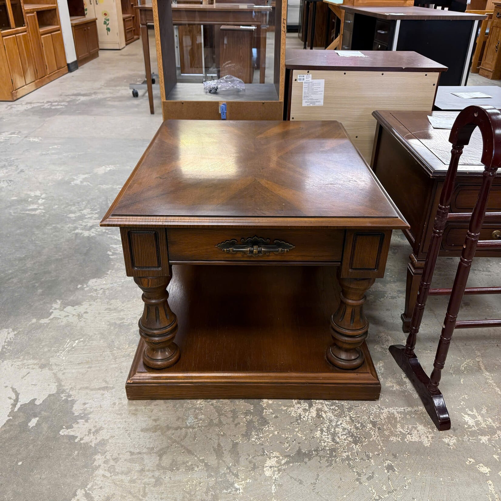 End Table w/ Drawer