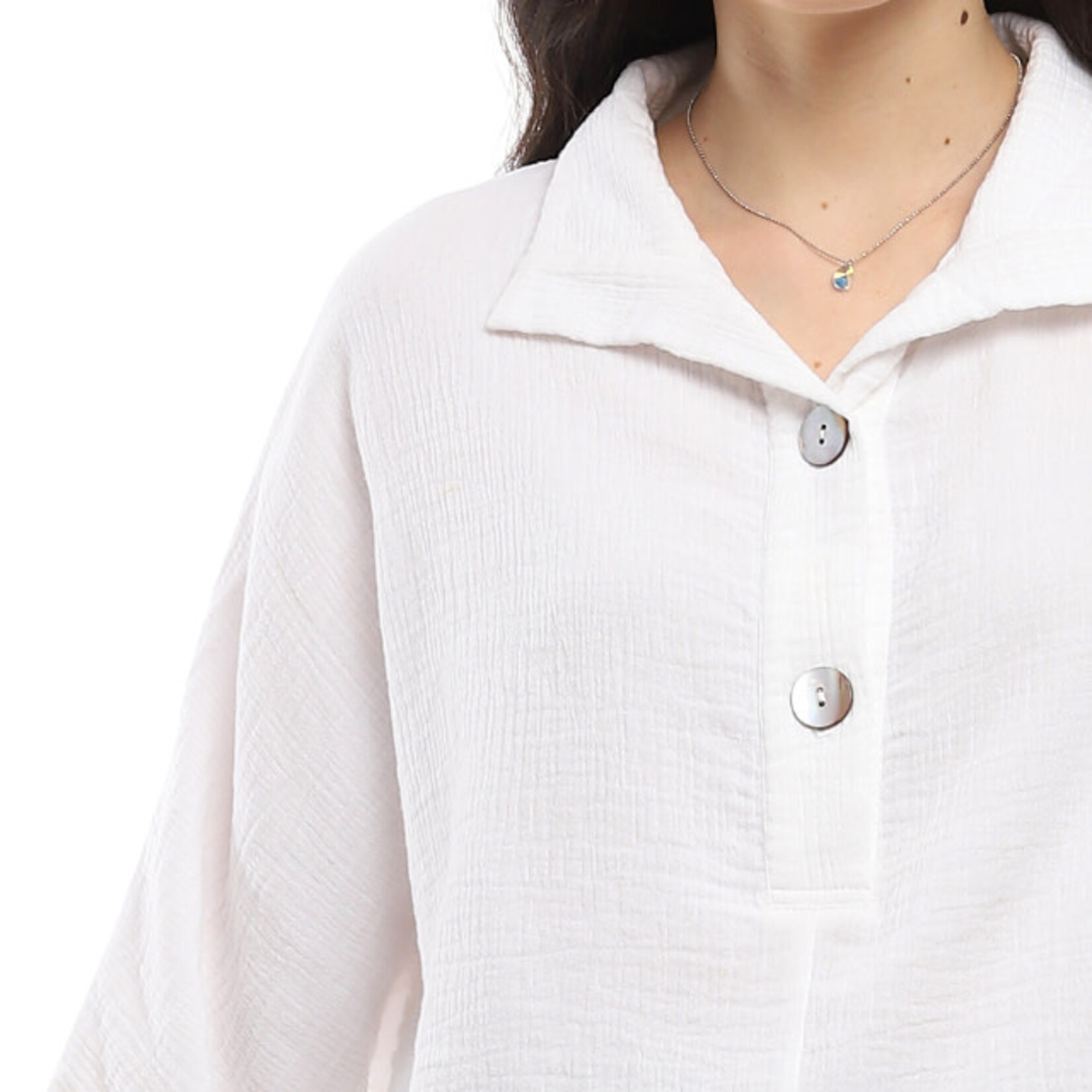 Parsley and Sage Gauze White Button Detail  Hi Lo Shawn Shirt