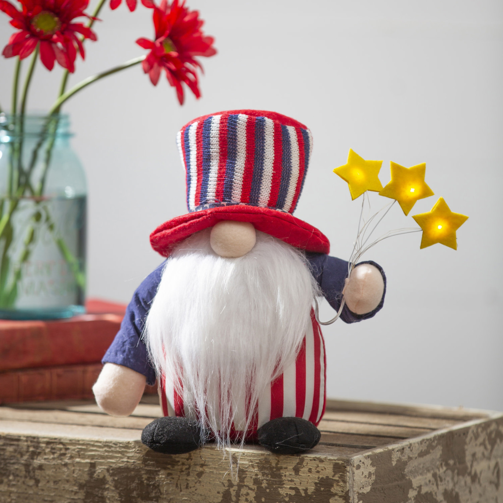 PATRIOTIC GNOME W/ LIT STARS