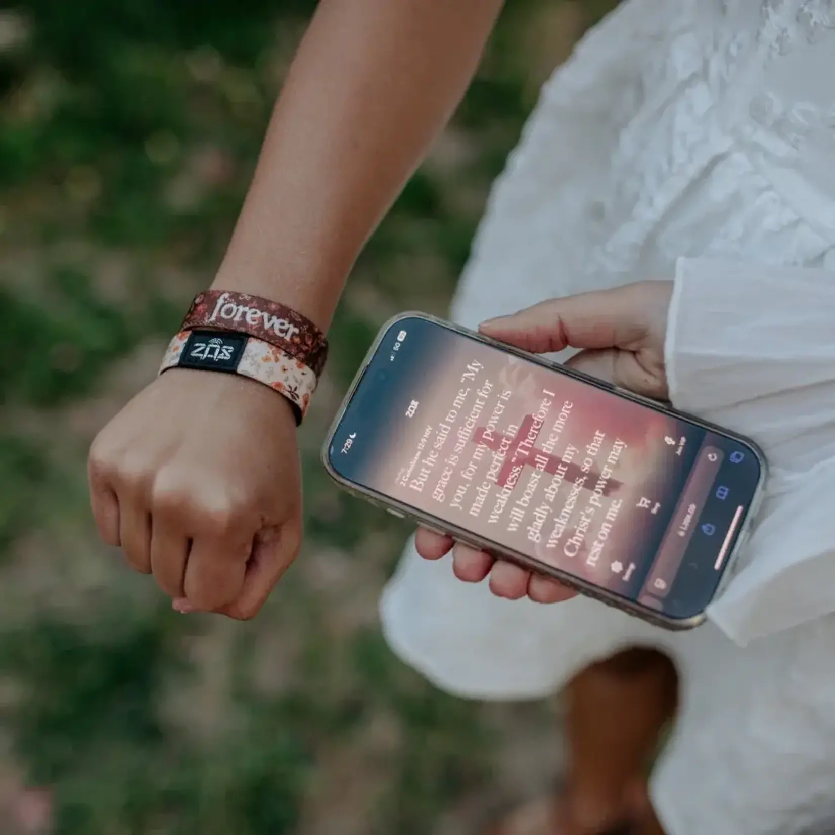 ZOX "FOREVER DAILY" INTERACTIVE BIBLE VERSE BRACELET