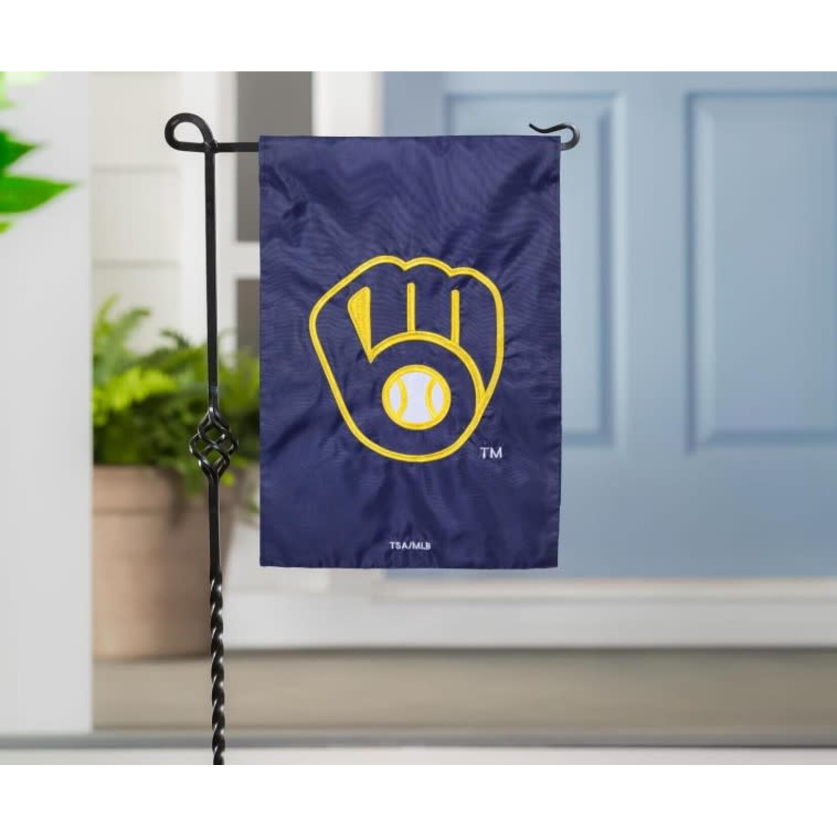 GRDN FLAG MILWAUKEE BREWERS