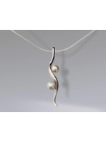 Joryel Vera ELEGANT PEARL PENDANT