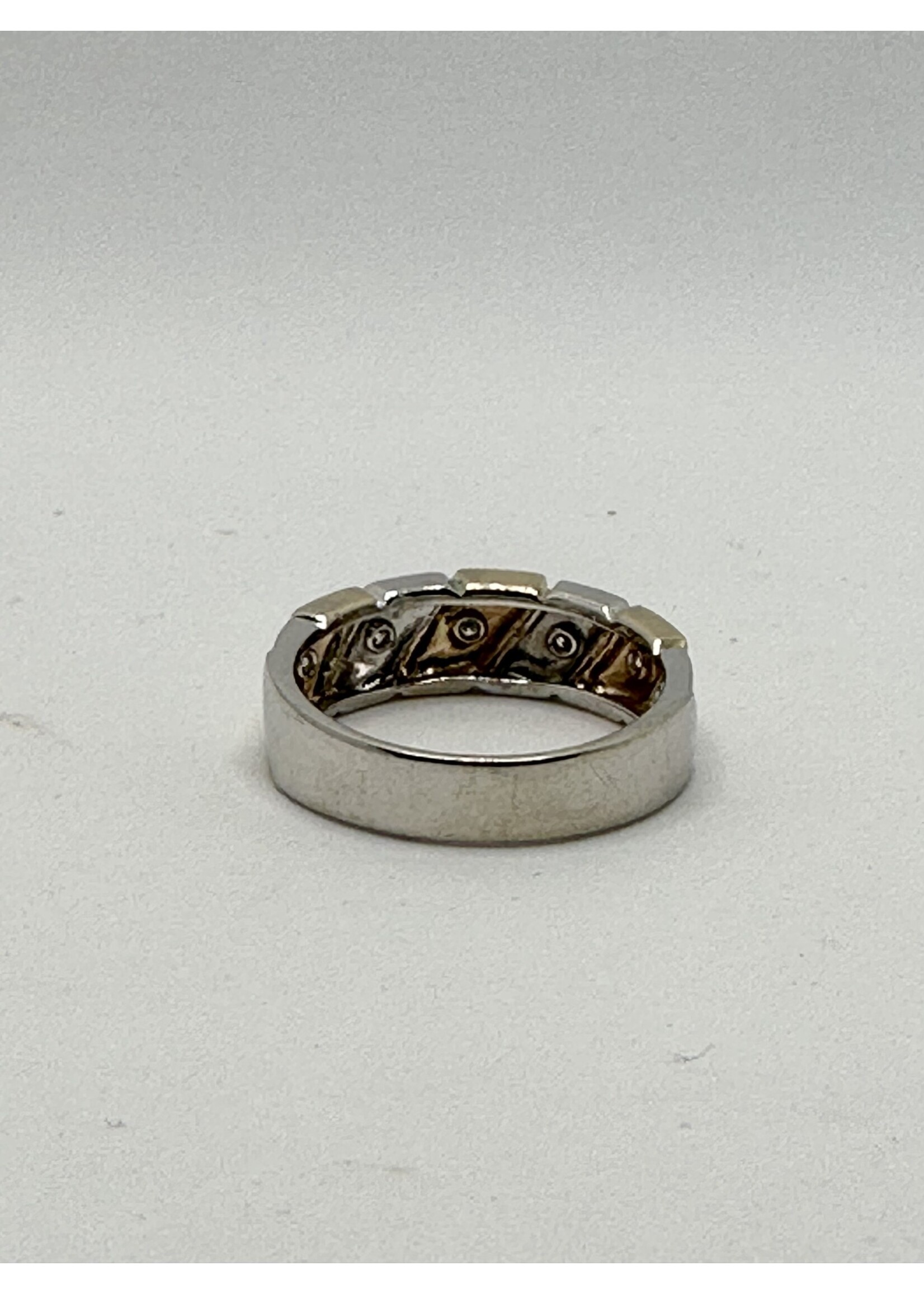 Two Tone Gents Wedding Band