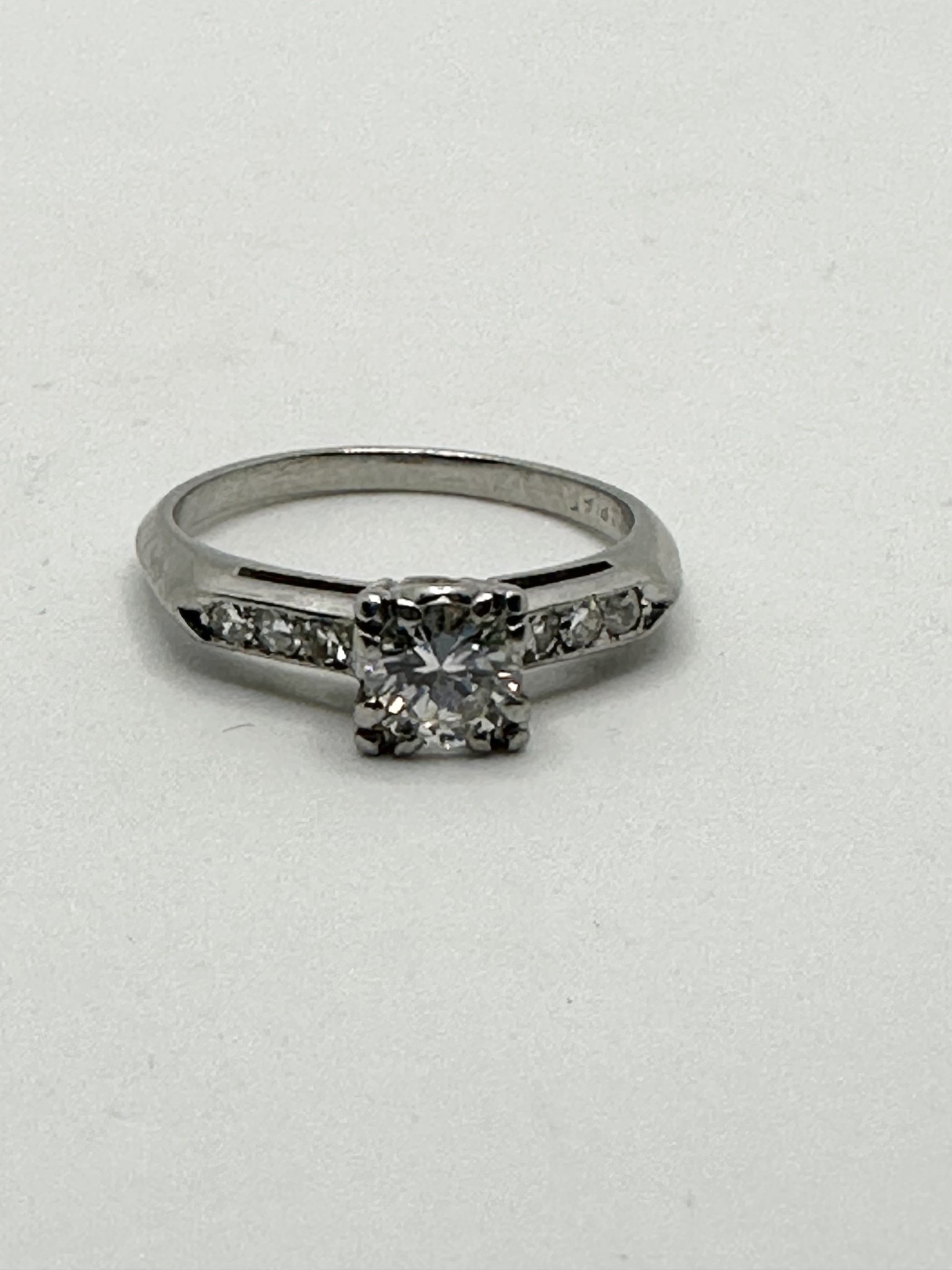 Diamond Art-Deco Ring