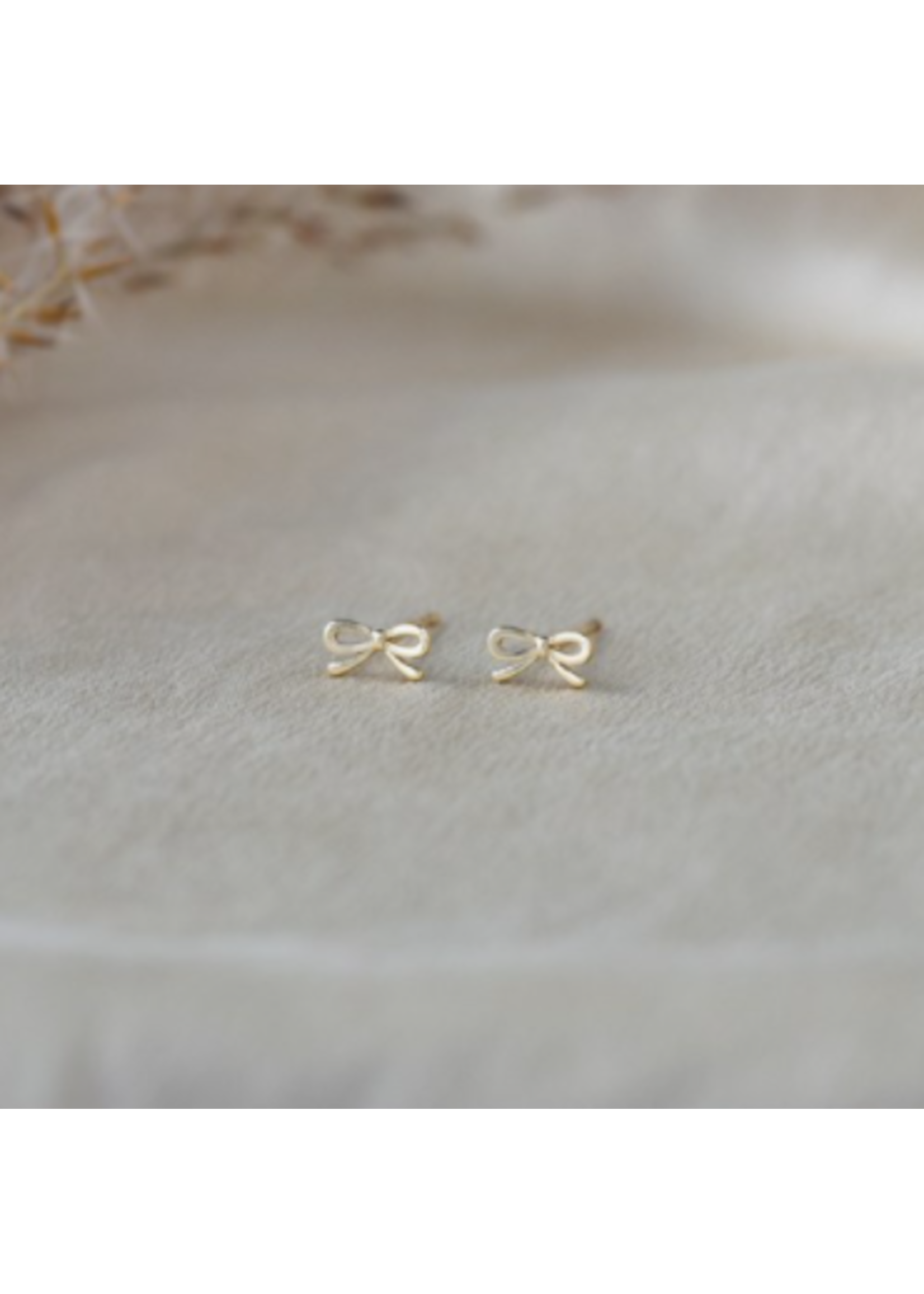Glee BOW STUDS-GOLD PLATED