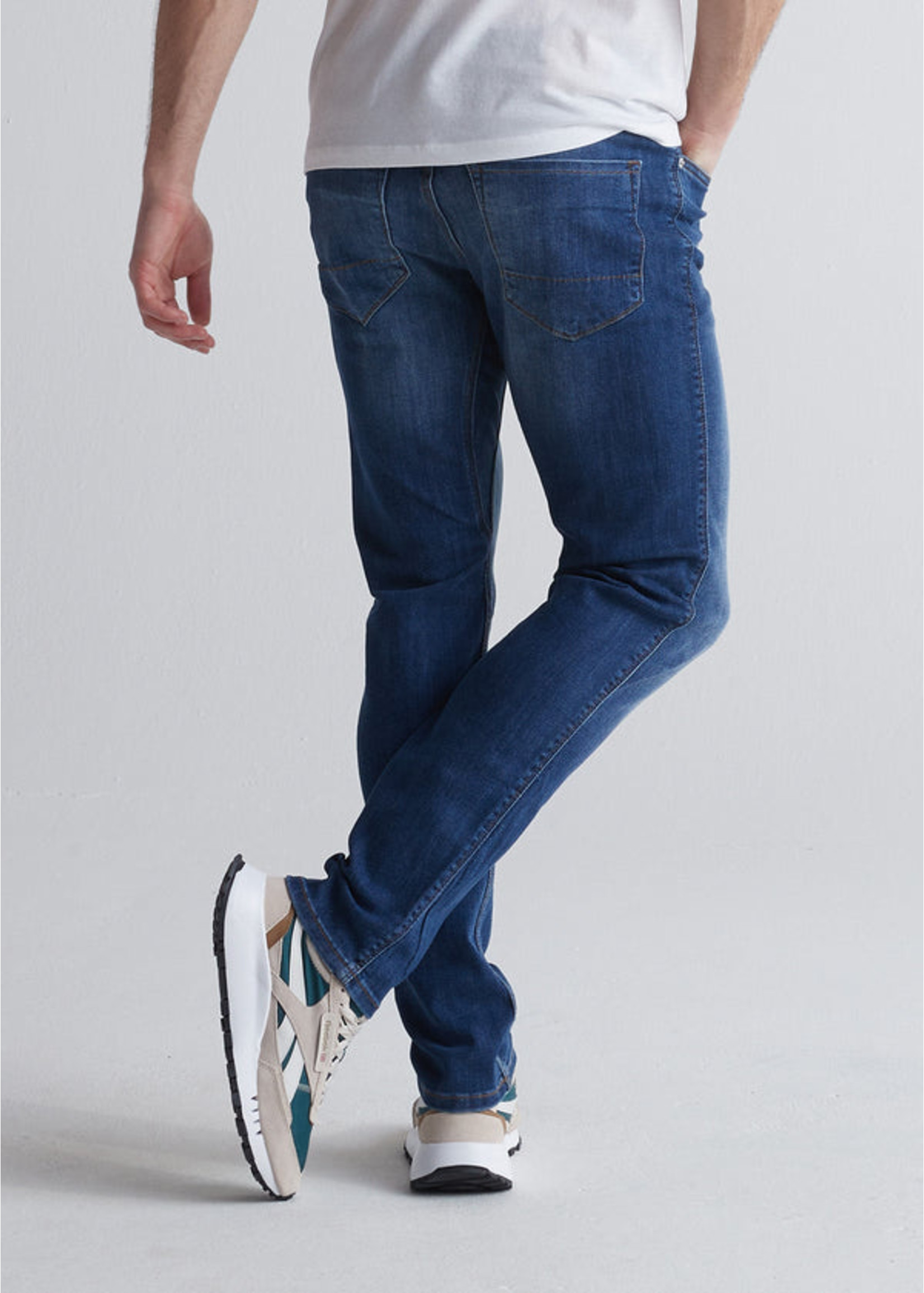 DUER/DISH PERFORMANCE DENIM SLIM-GALACTIC