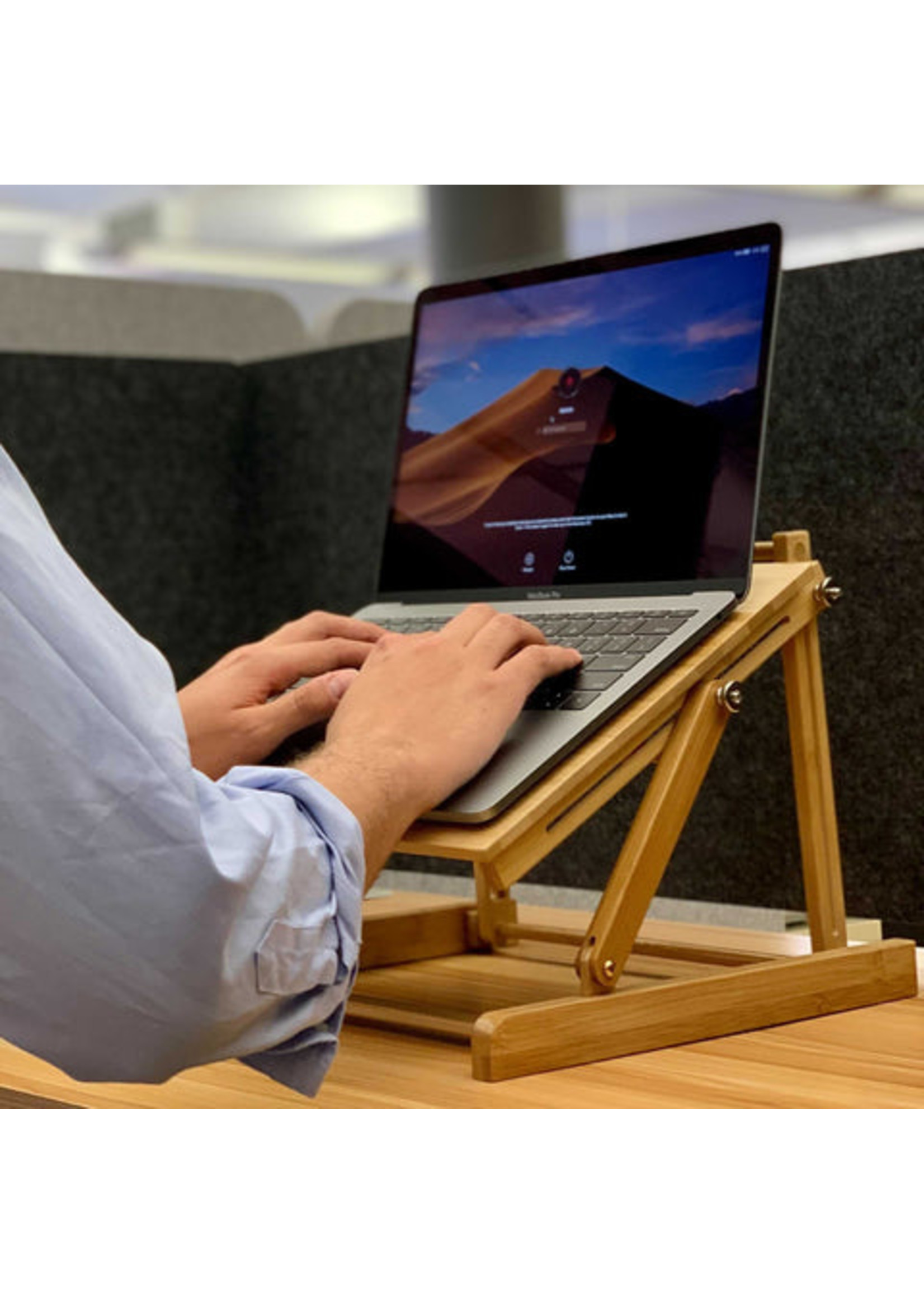 Kikkerland BAMBOO LAPTOP STAND