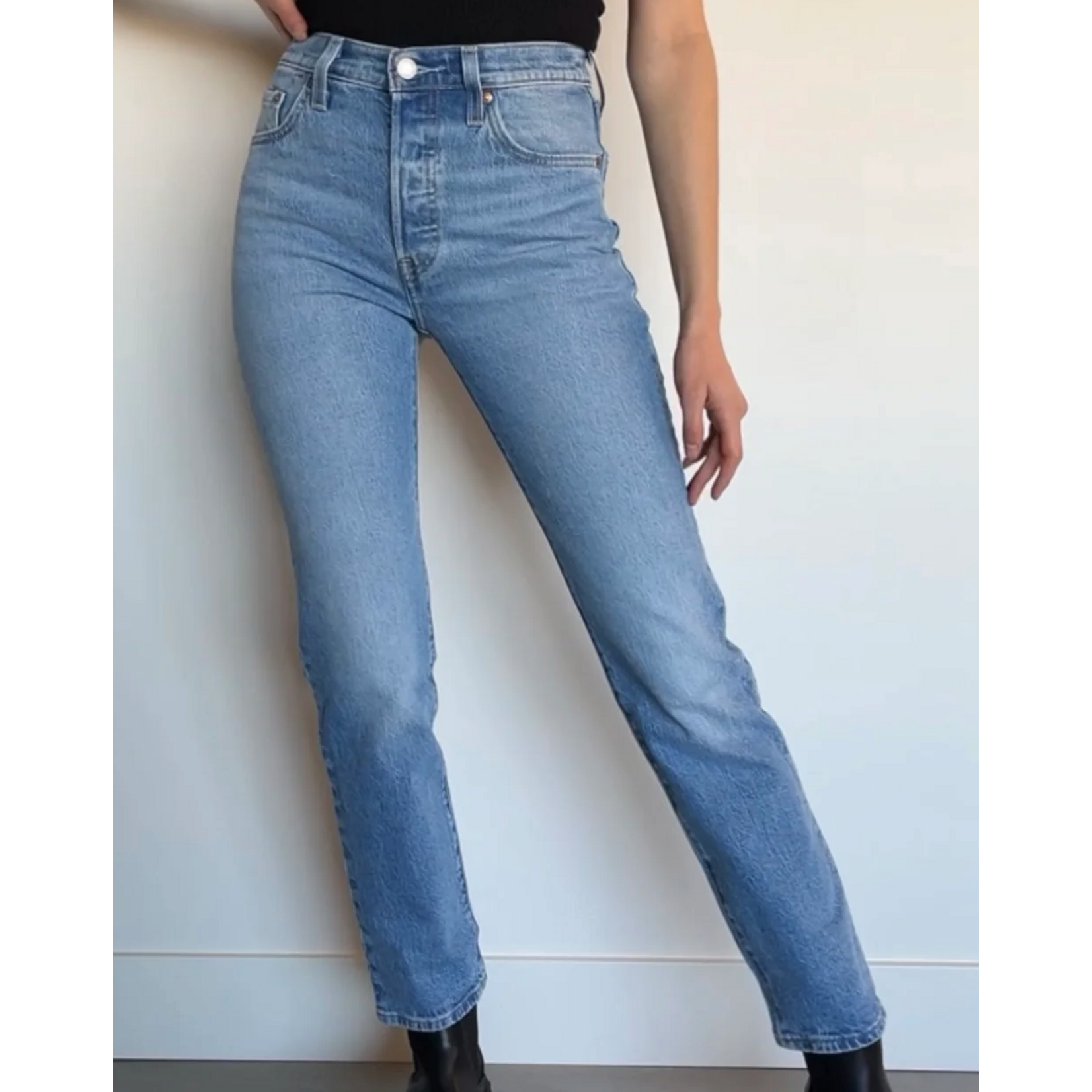 Levi Strauss Canada 125010415 - Women's Premium 501 Jeans