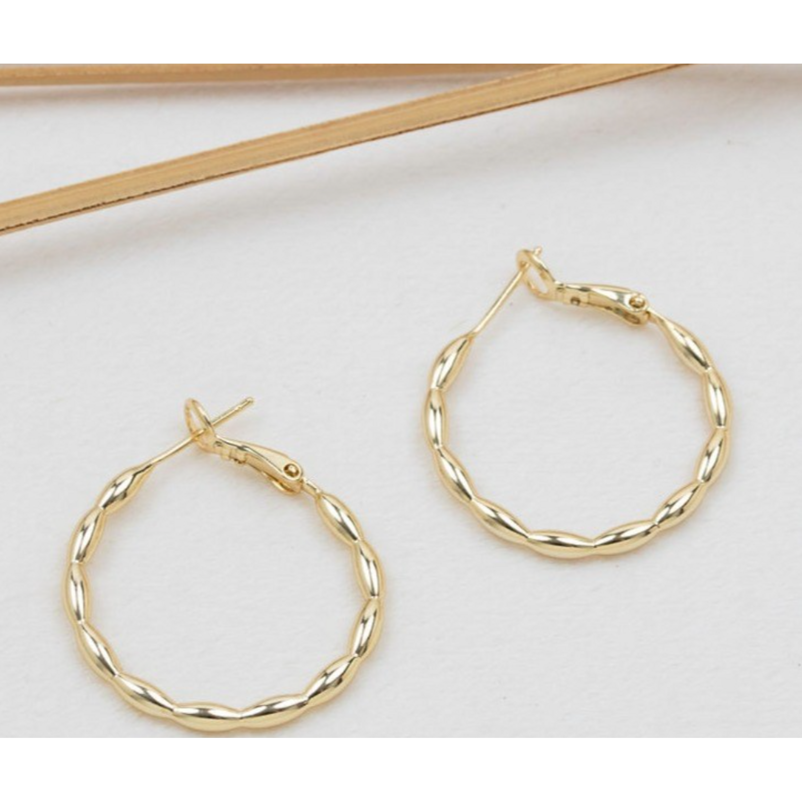 Glee Effortless Hoop Earrings - Hypoallergenic, Antitarnish
