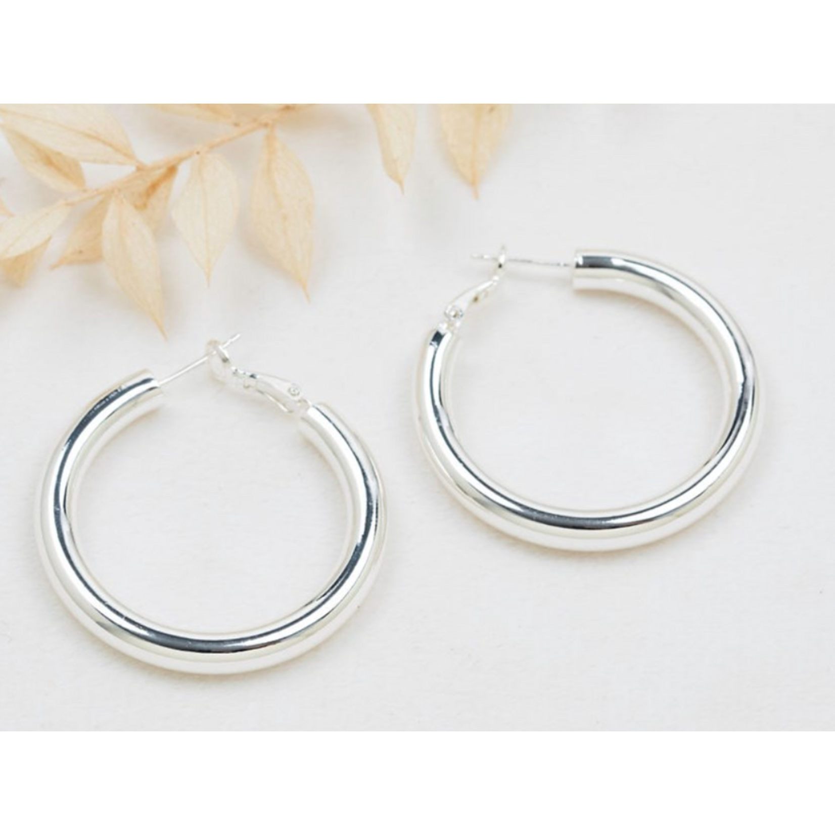 Glee ABUNDANT HOOP EARRING-hypoallergenic, anti-tarnish
