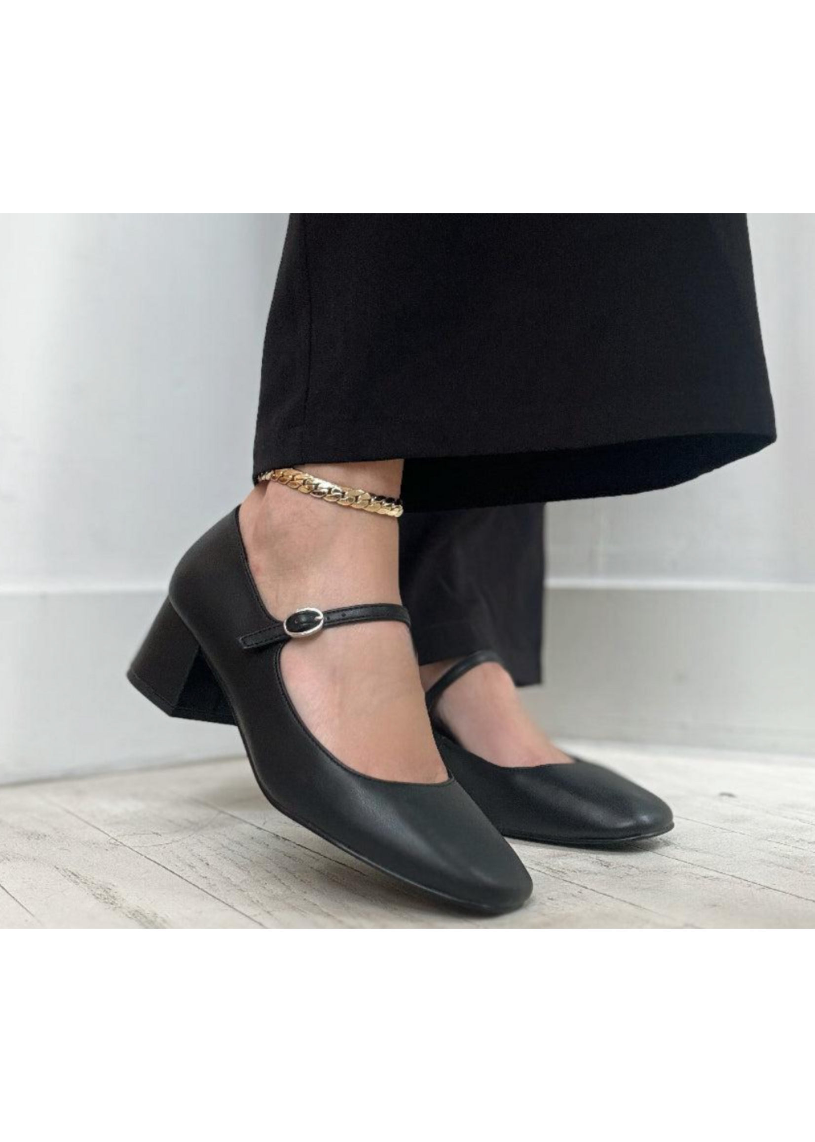 Steve Madden Hawke Low Heel Shoe