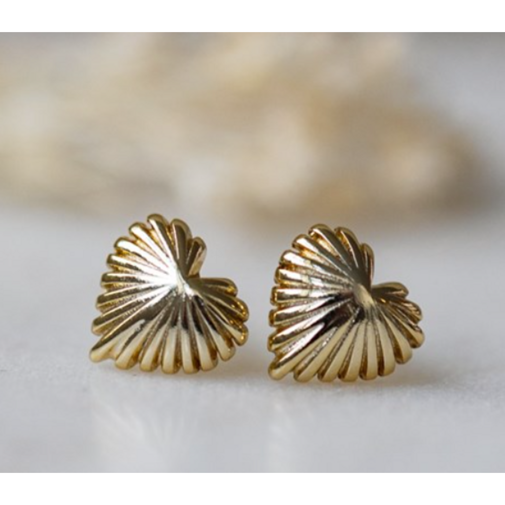 Glee Seashell Heart Stud Earring