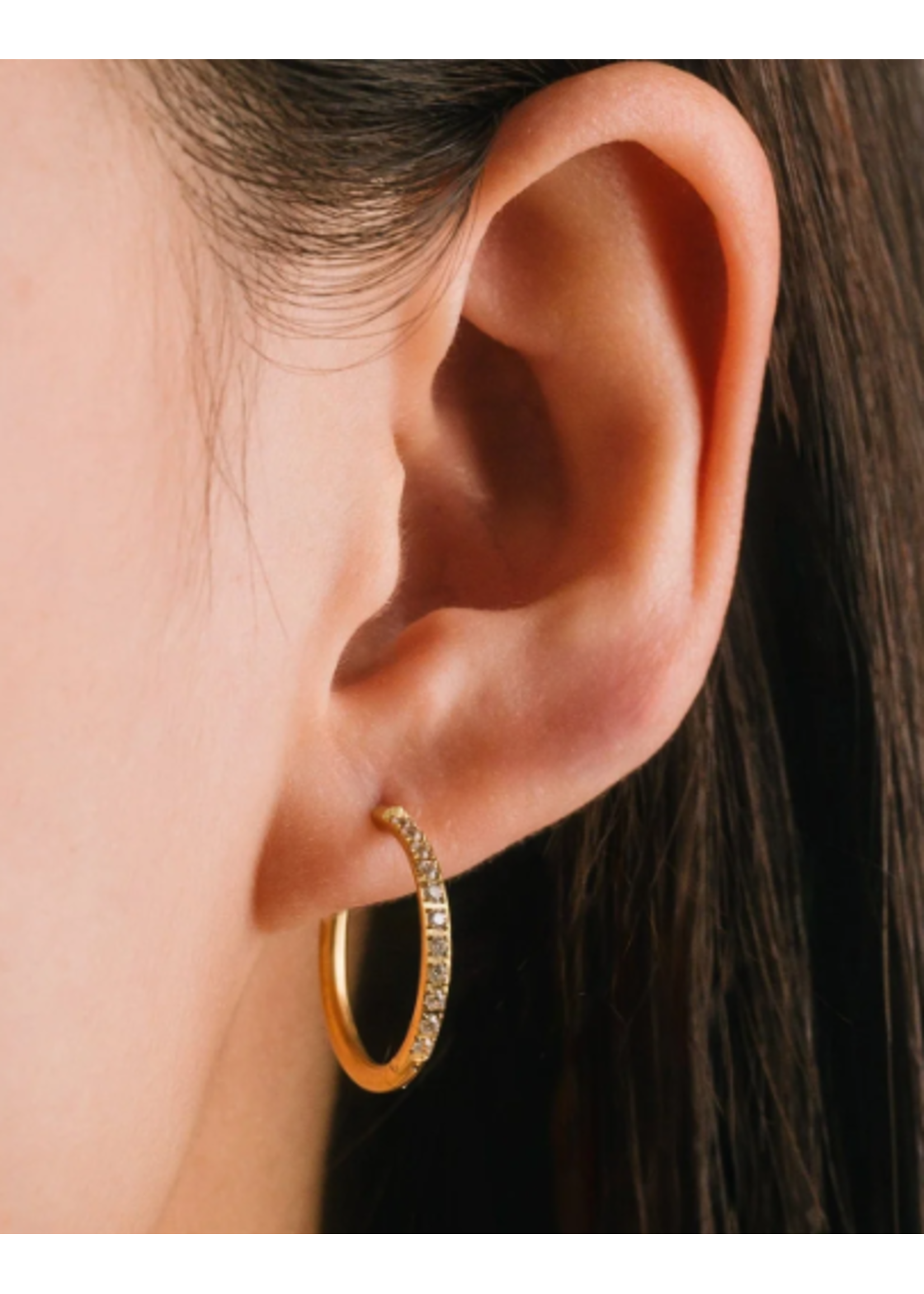 Lover's Tempo EVIE HUGGIE HOOP EARRINGS - 20mm, 18K GOLD, WATERPROOF