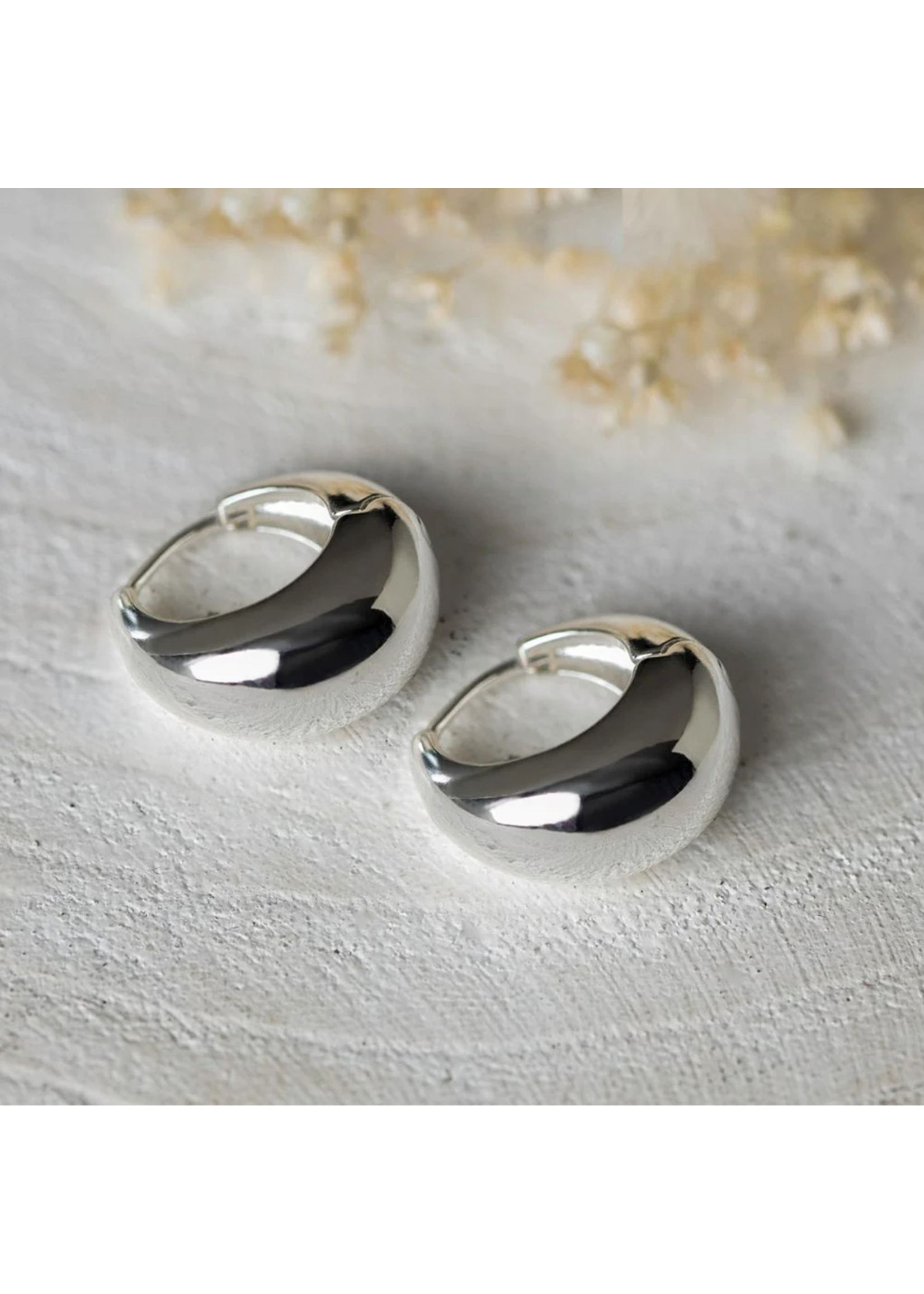 Glee REFINED HOOP EARRING