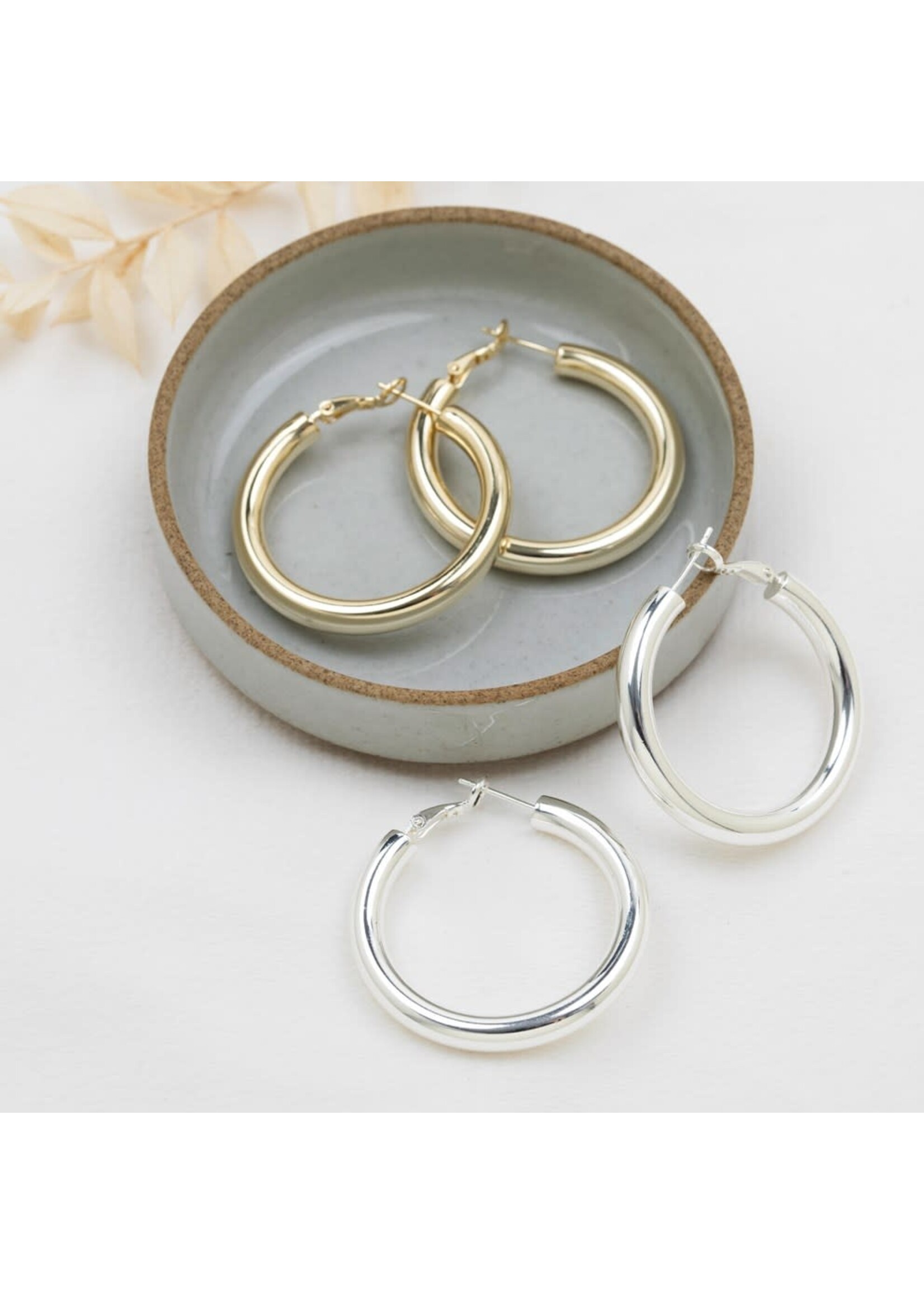 Glee ABUNDANT HOOP EARRING-hypoallergenic, anti-tarnish