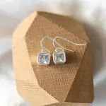 Glee Radiance Crystal Earrings - Hypoallergenic, Antitarnish