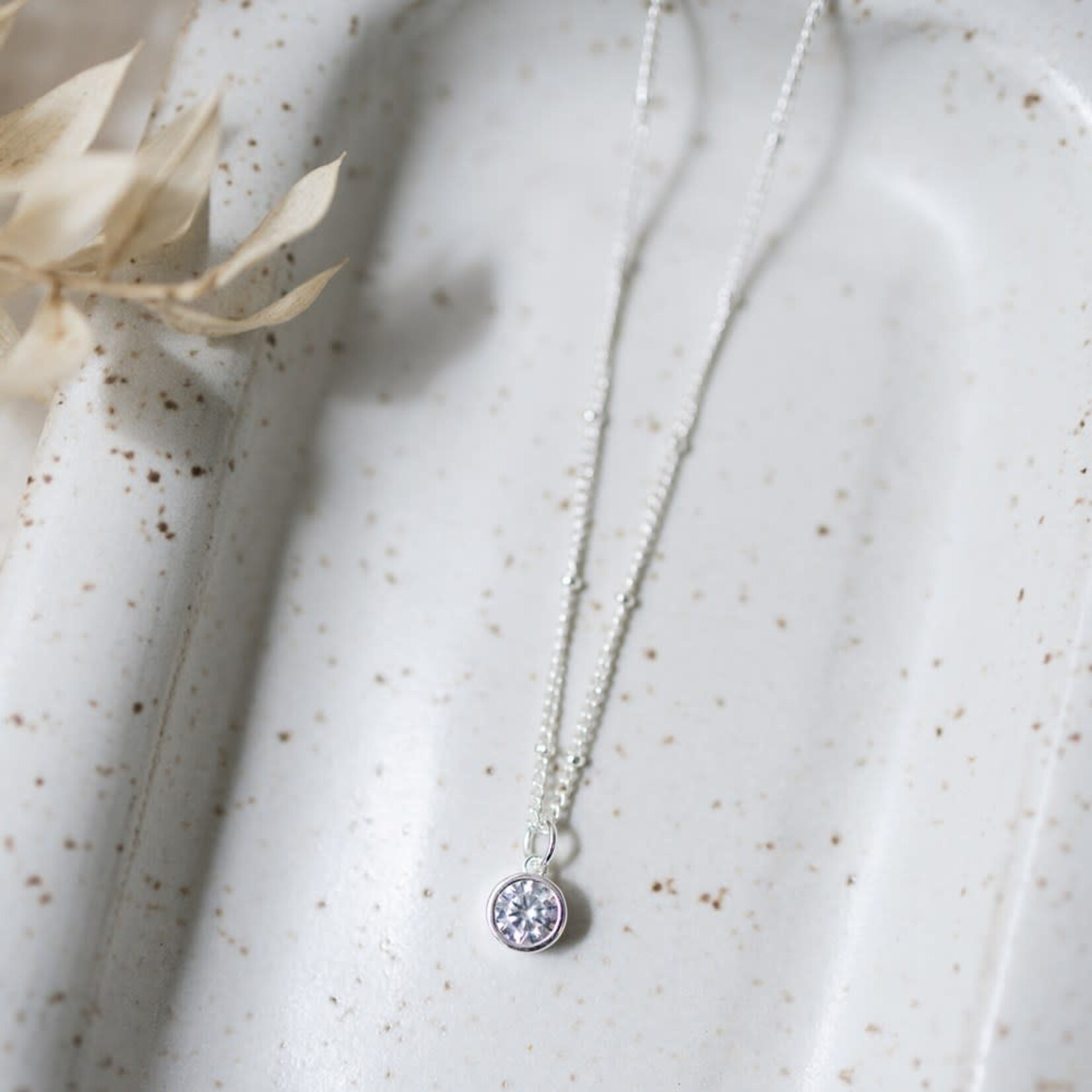 Glee LUSTER SIMPLE NECKLACE- 17"-20"
