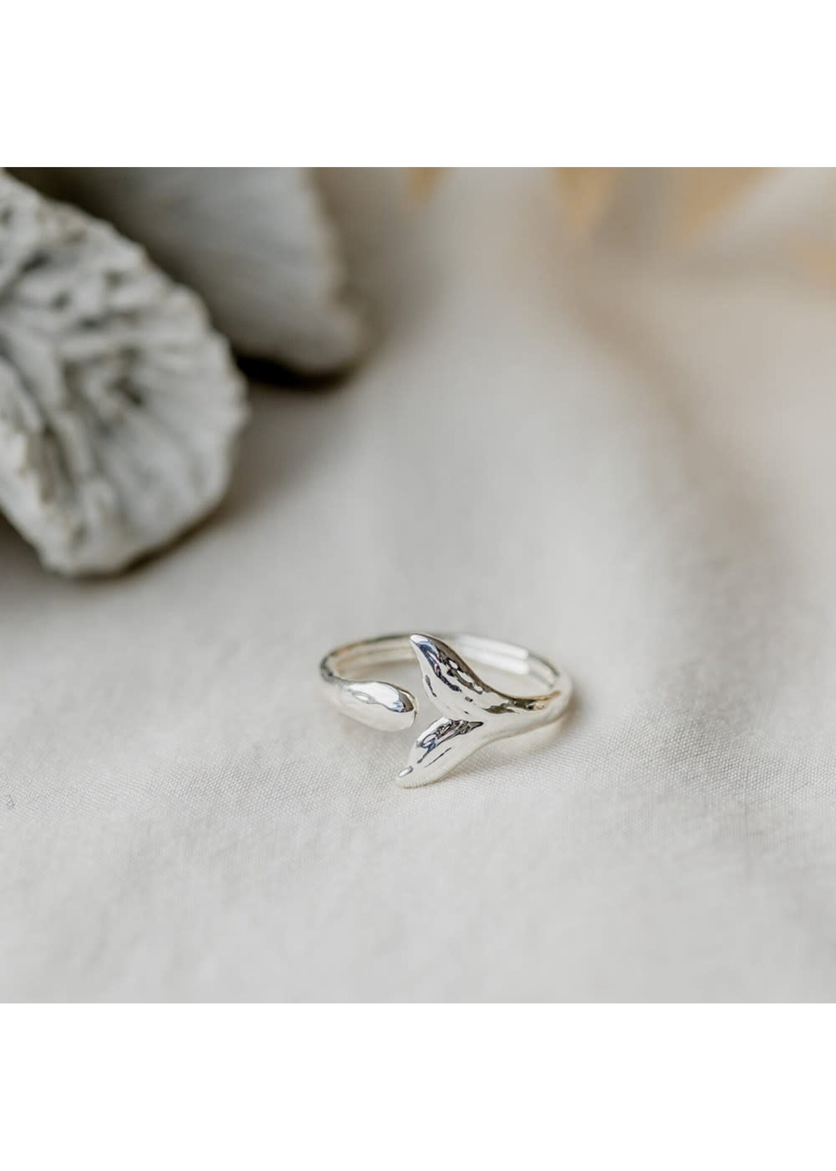Glee Tidal Majesty Ring - Sterling Plated
