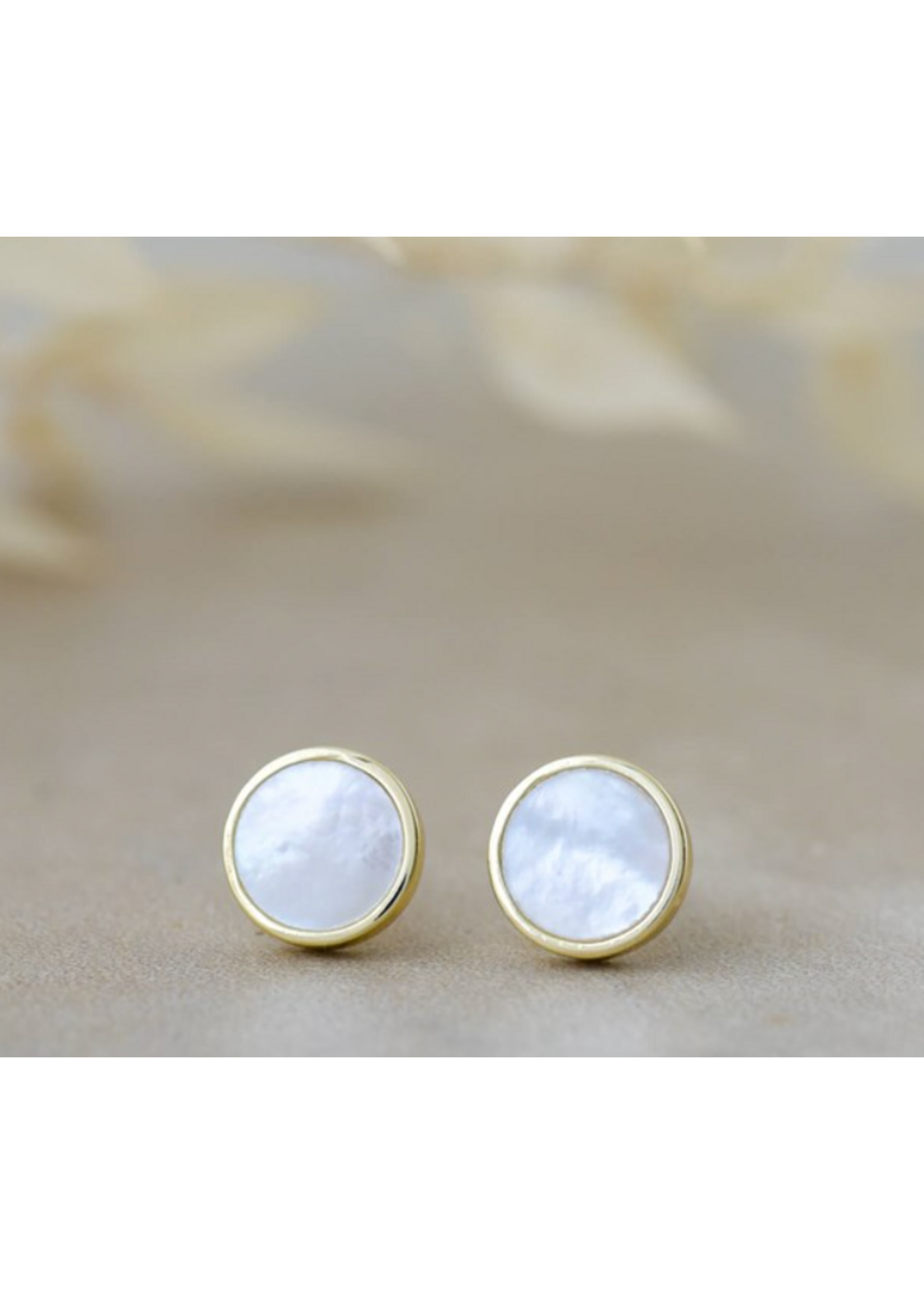 Glee Alluring Stud Earring - Mother of Pearl