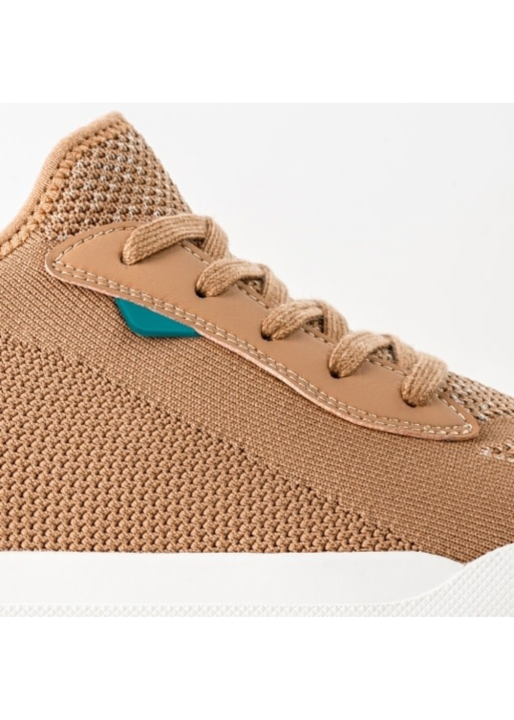 Vessi Footwear Ltd. WOMEN'S WEEKEND SNEAKER - OAK BROWN