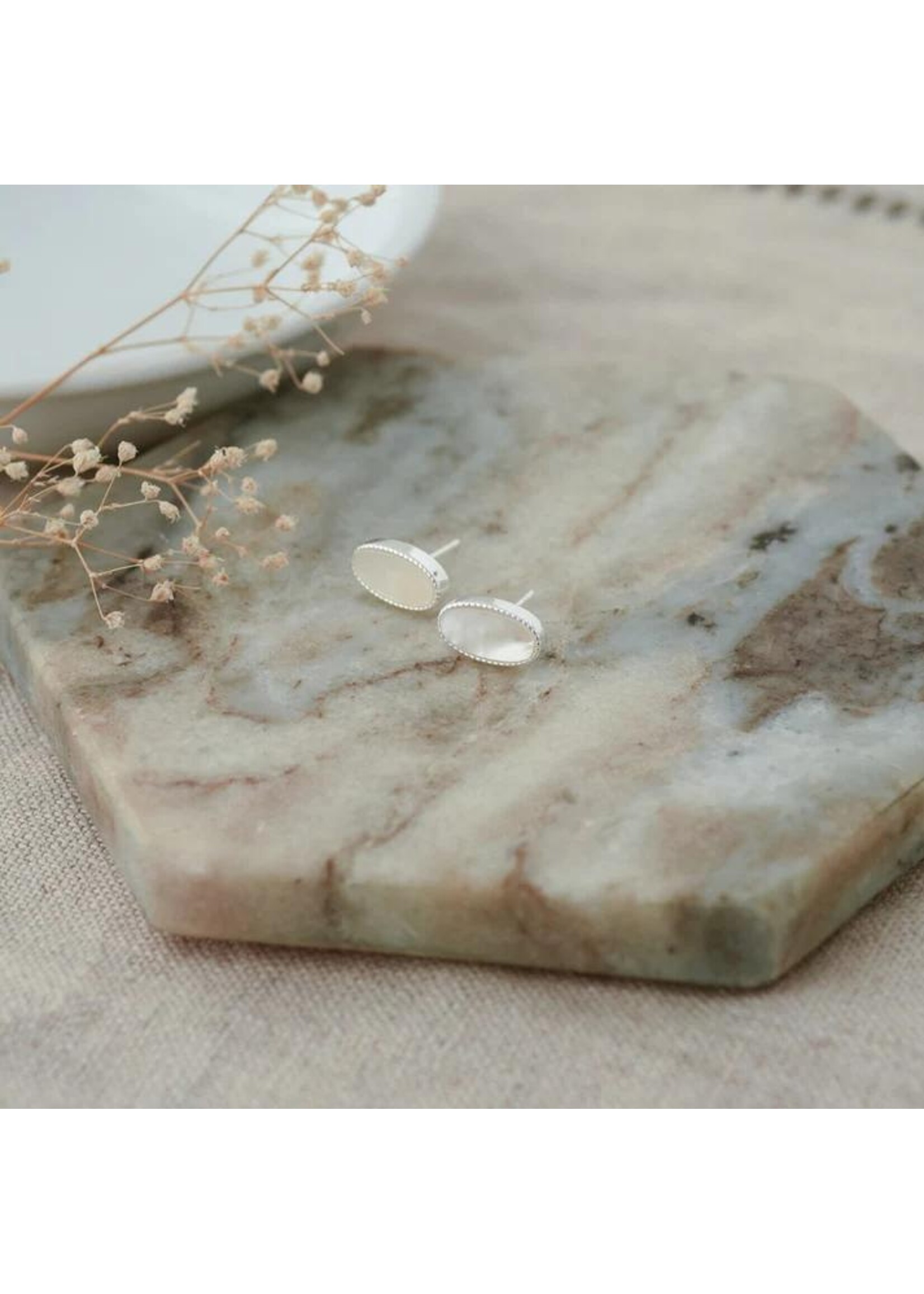 Glee Agnes Pearl Stud Earring - Sterling Silver Plated/Pearl - Hypoallergenic, Antitarnish