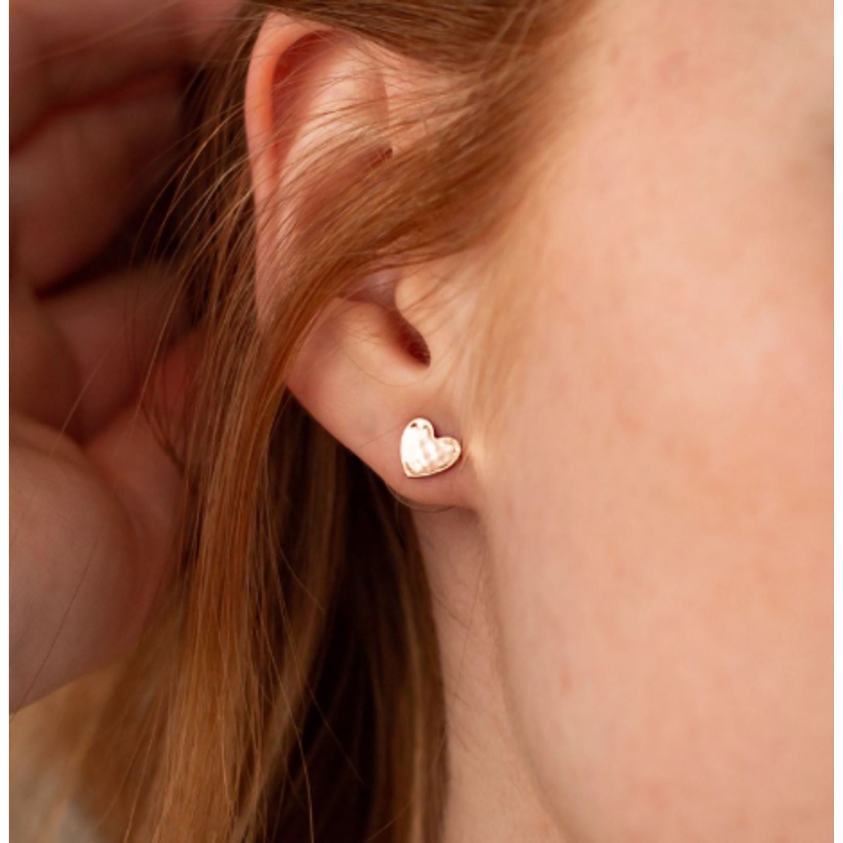 Glee Amado Heart Stud Earring - Hypoallergenic/Antitarnish