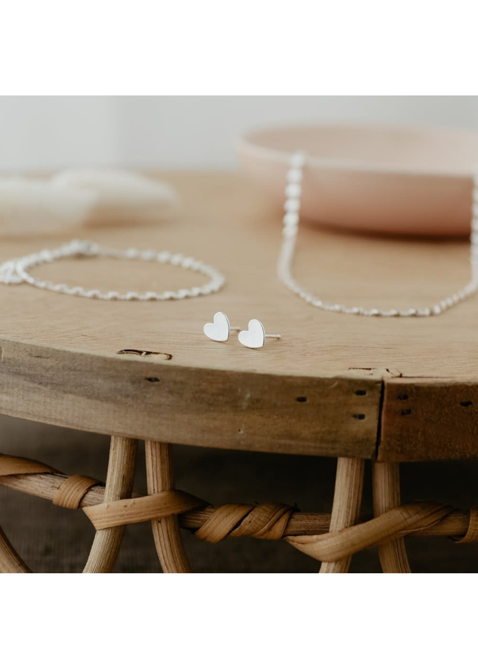 Glee Amado Heart Stud Earring - Hypoallergenic/Antitarnish