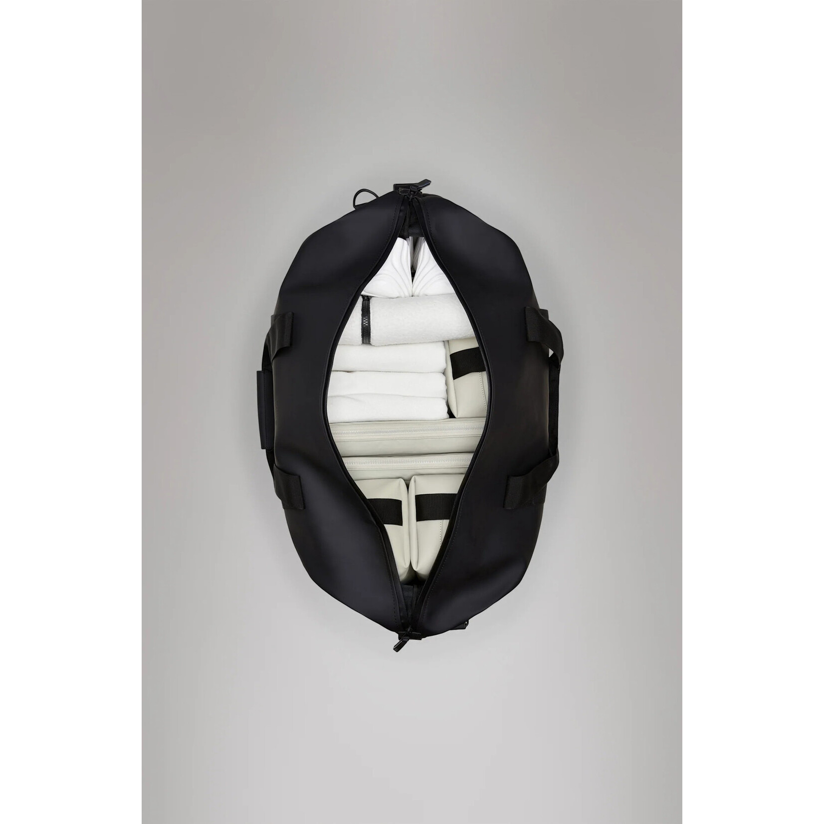 Rains Hilo Waterproof Weekend Bag 36 L