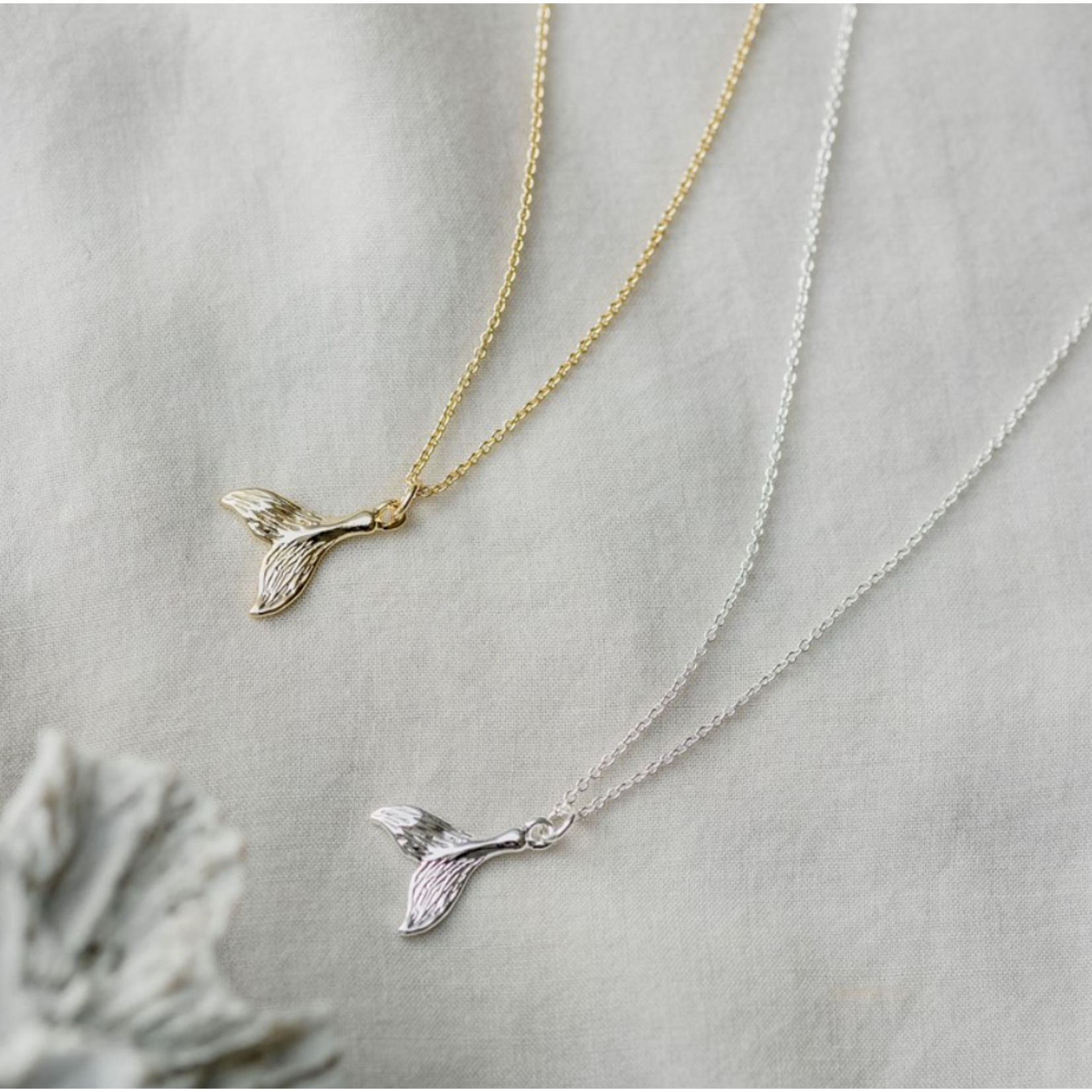 Glee TIDAL WHALE TAIL NECKLACE