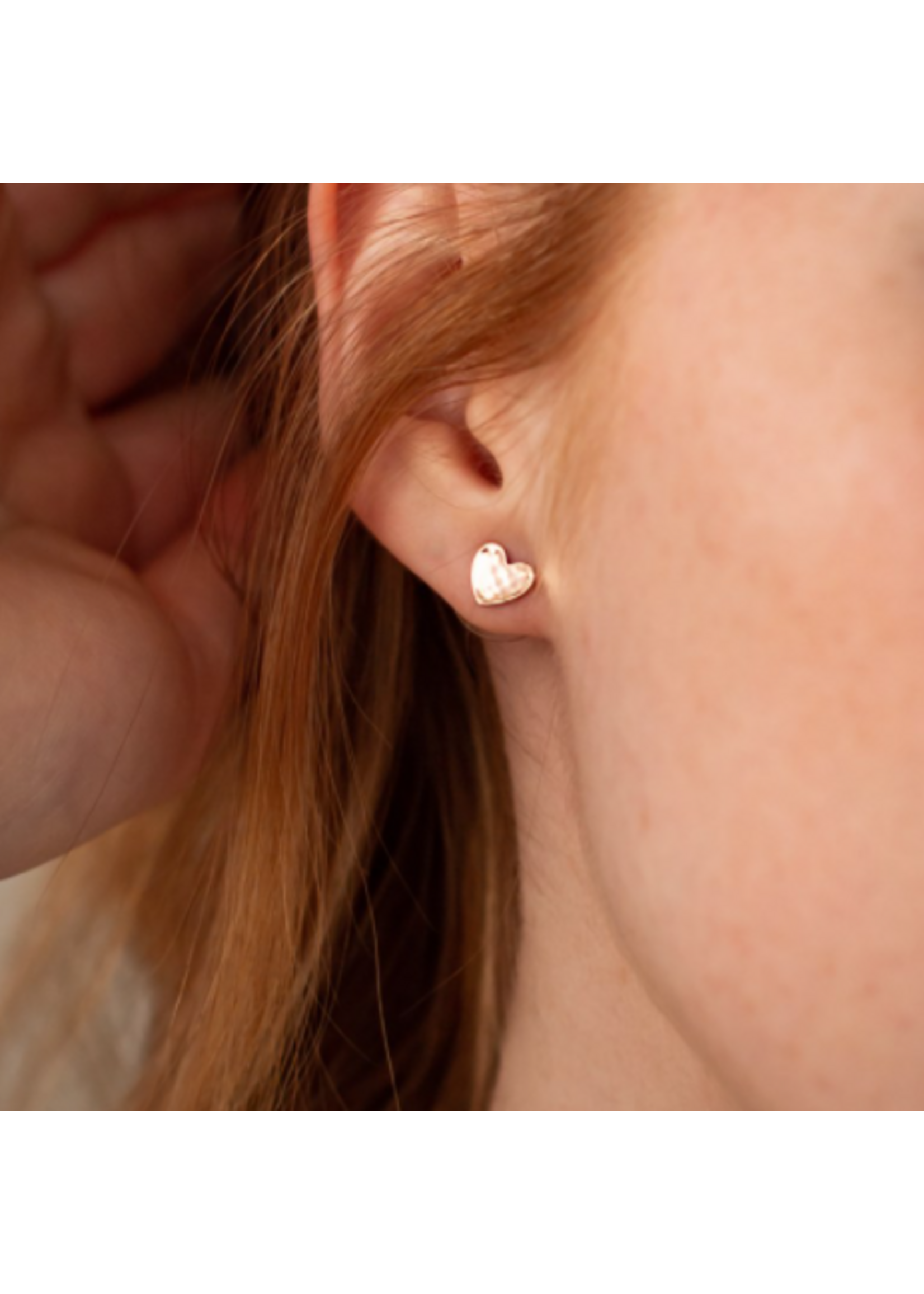 Glee Amado Heart Stud Earring - Hypoallergenic/Antitarnish