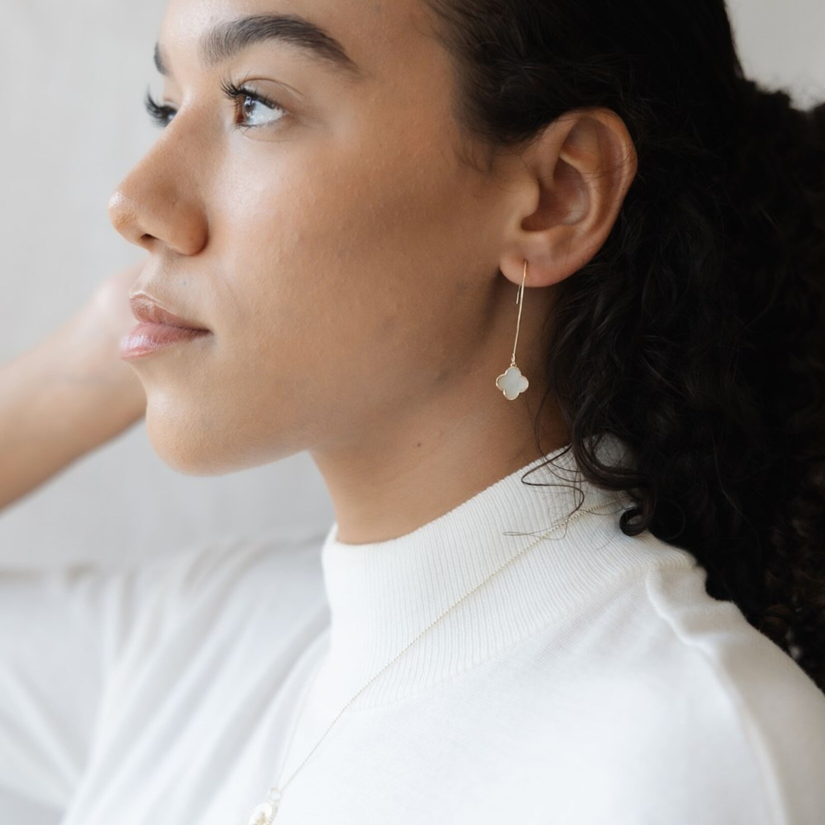 Glee Anya Earring - Silver/Mother of Pearl