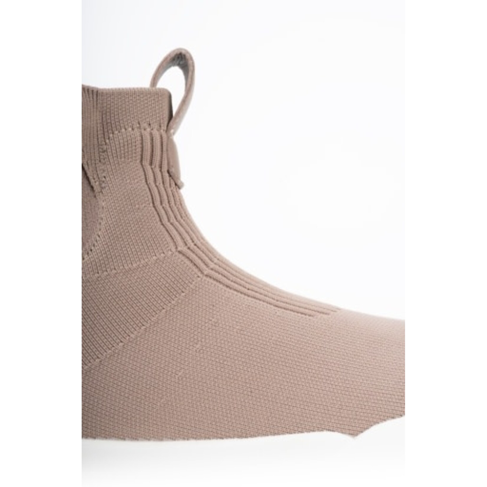 Vessi Footwear Ltd. WOMEN'S WEEKEND CHELSEA BOOT - SHIITAKE BROWN