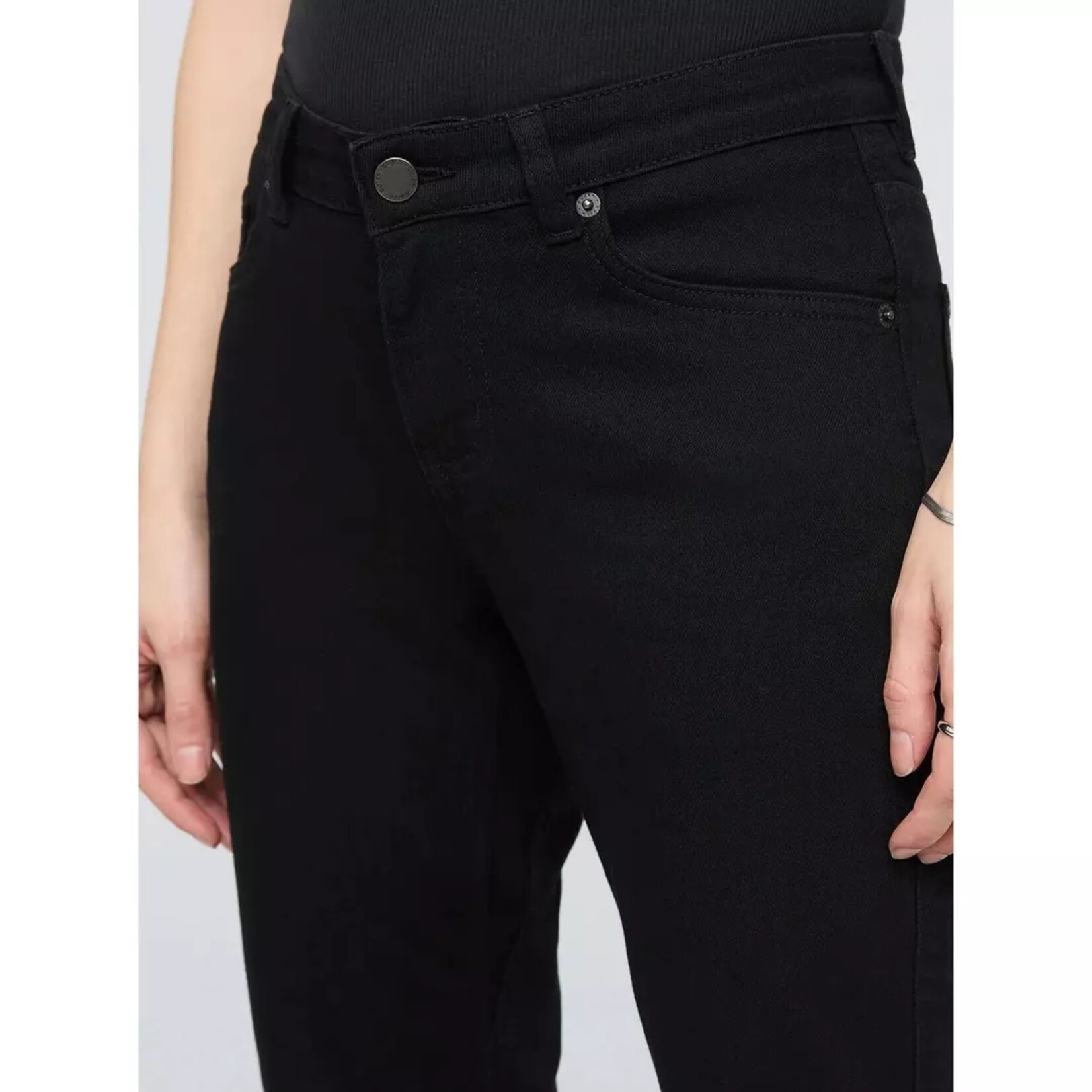 DUER WFLR2001 - Performance Denim Girlfriend Jean - Black