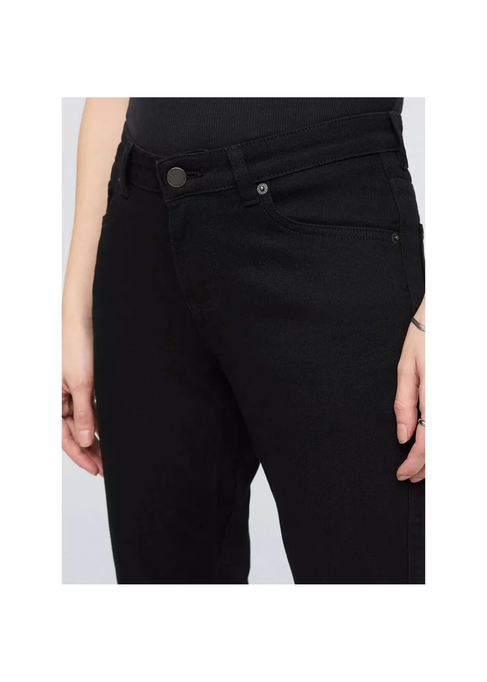 DUER WFLR2001 - Performance Denim Girlfriend Jean - Black