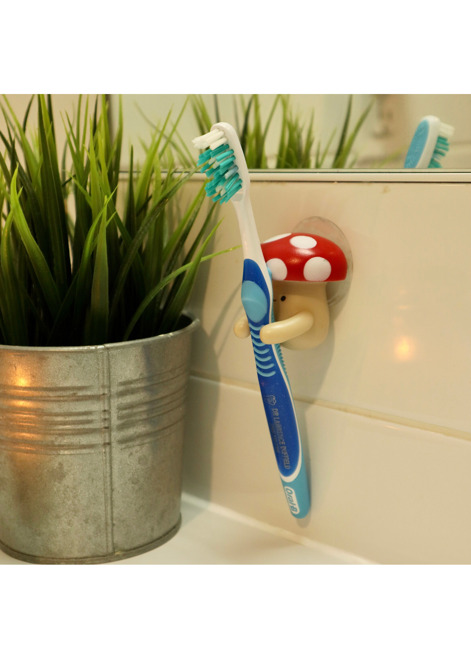 Kikkerland Mushroom Toothbrush Holder