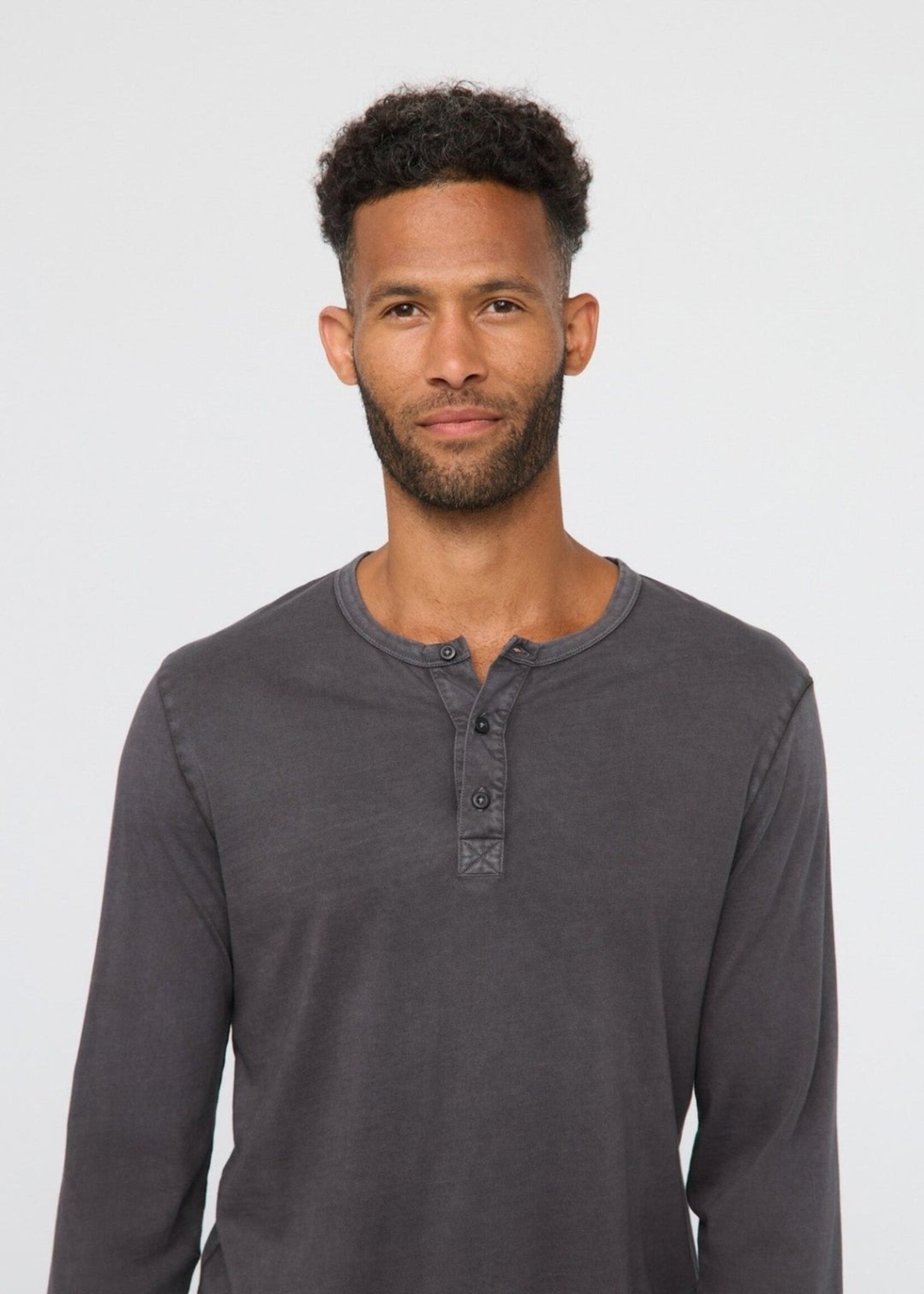 DUER MTJS1732 Pure Pima Vintage Henley (Washed Grey)