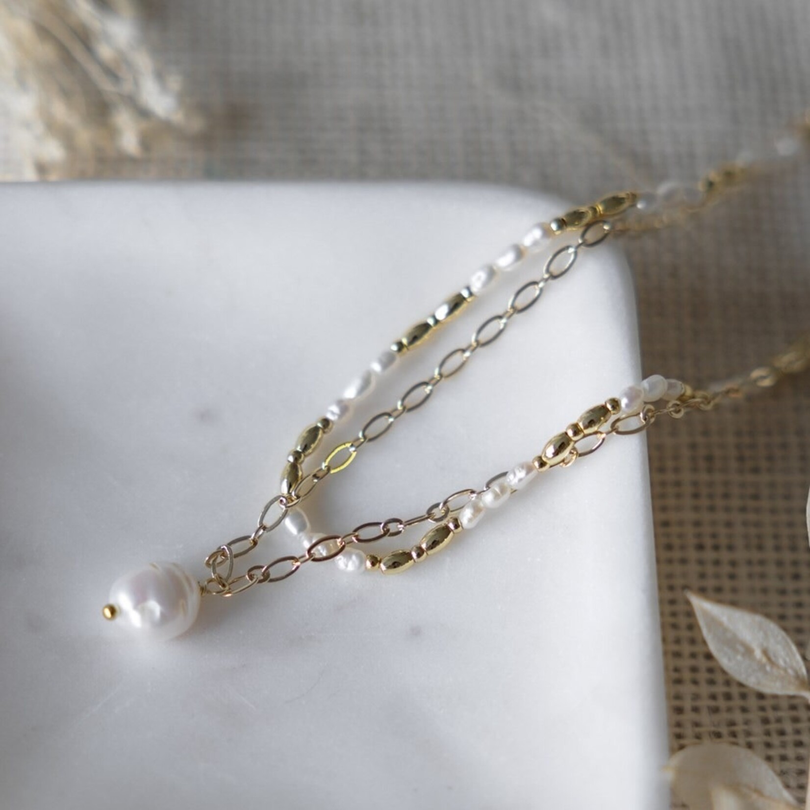 Glee Adeline Pearl Necklace - Hypoallergenic, Anti-tarnish