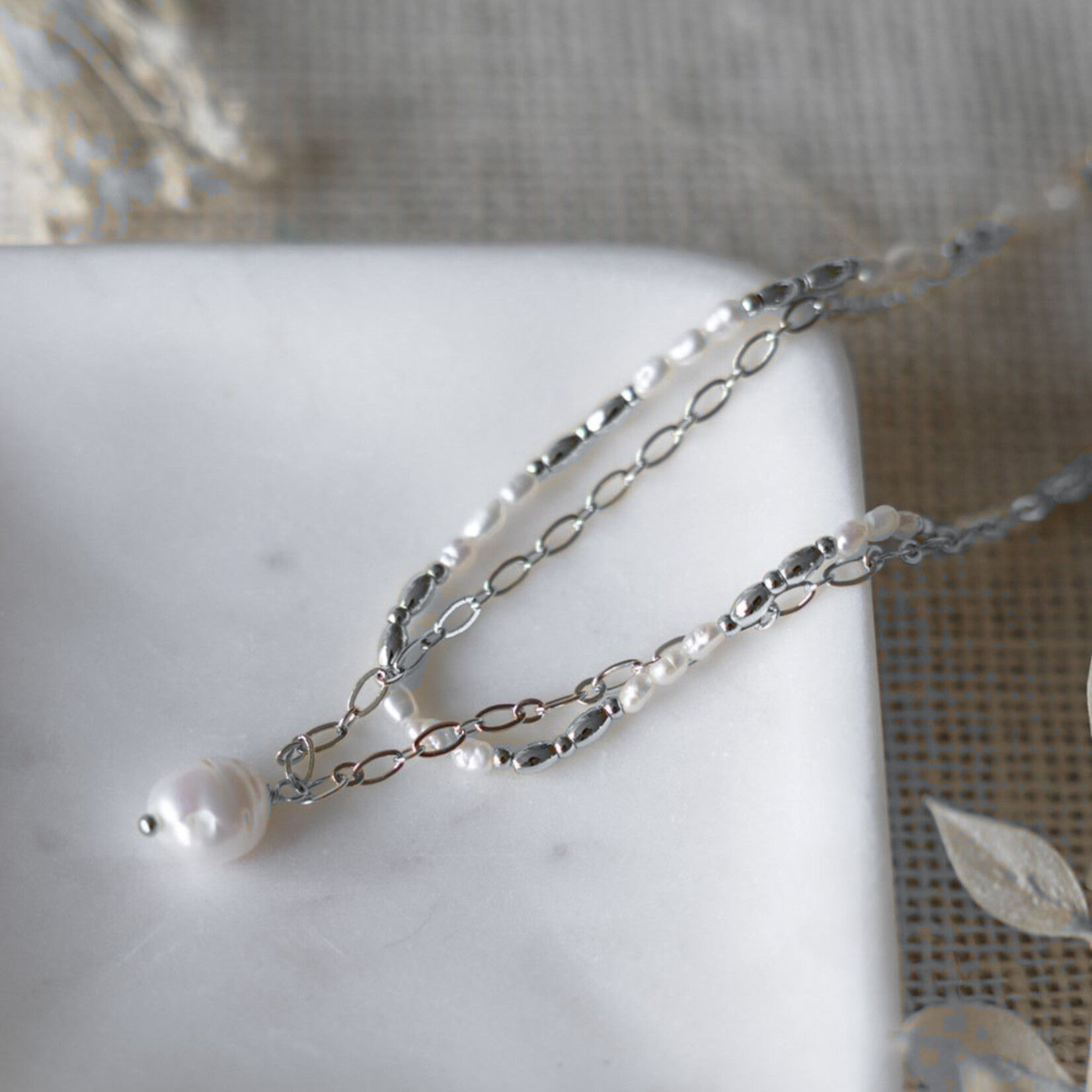 Glee Adeline Pearl Necklace - Hypoallergenic, Anti-tarnish