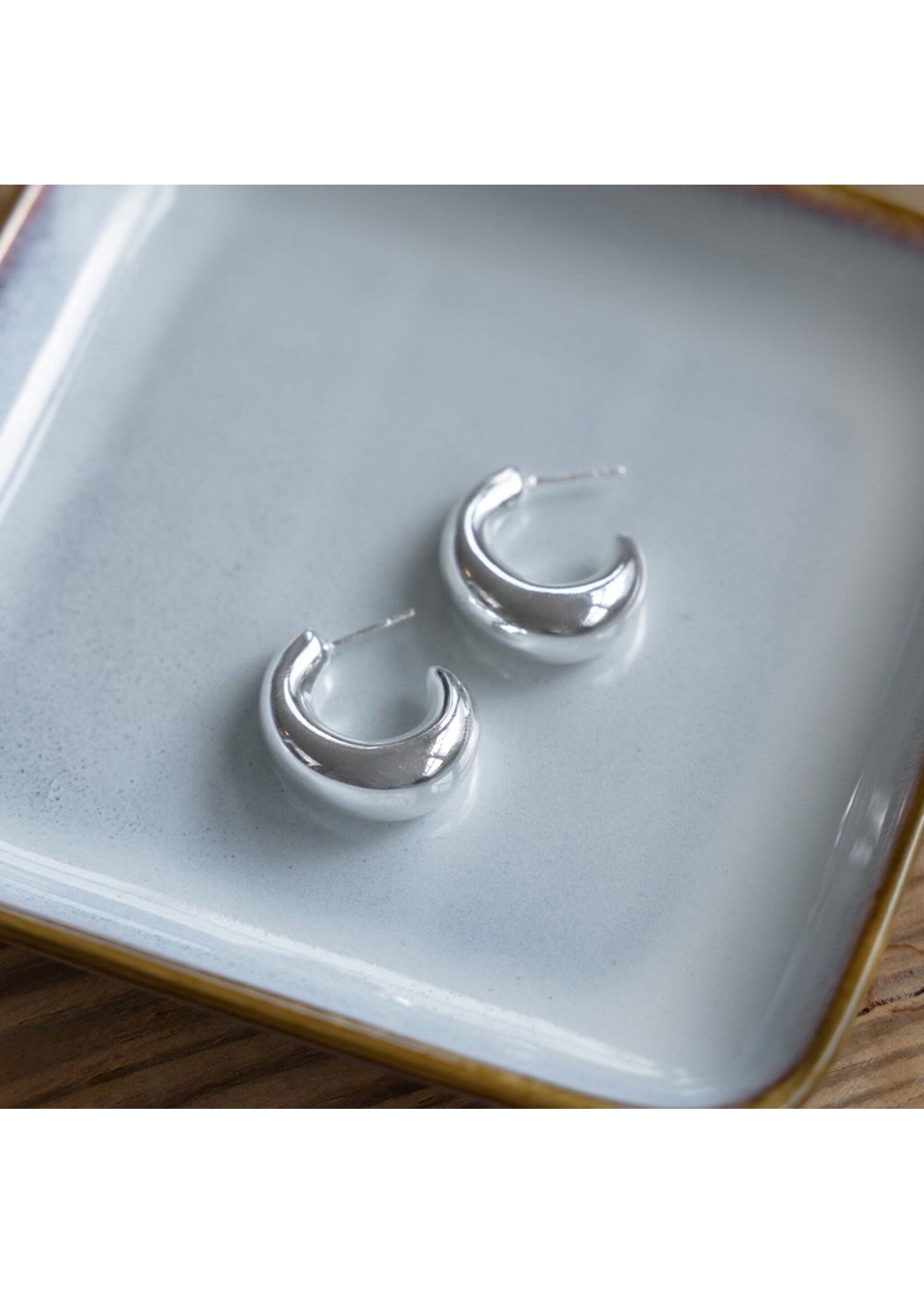 Glee Amplified Arc Hoops in Silver - Hypoallergenic, Anti-tarnish