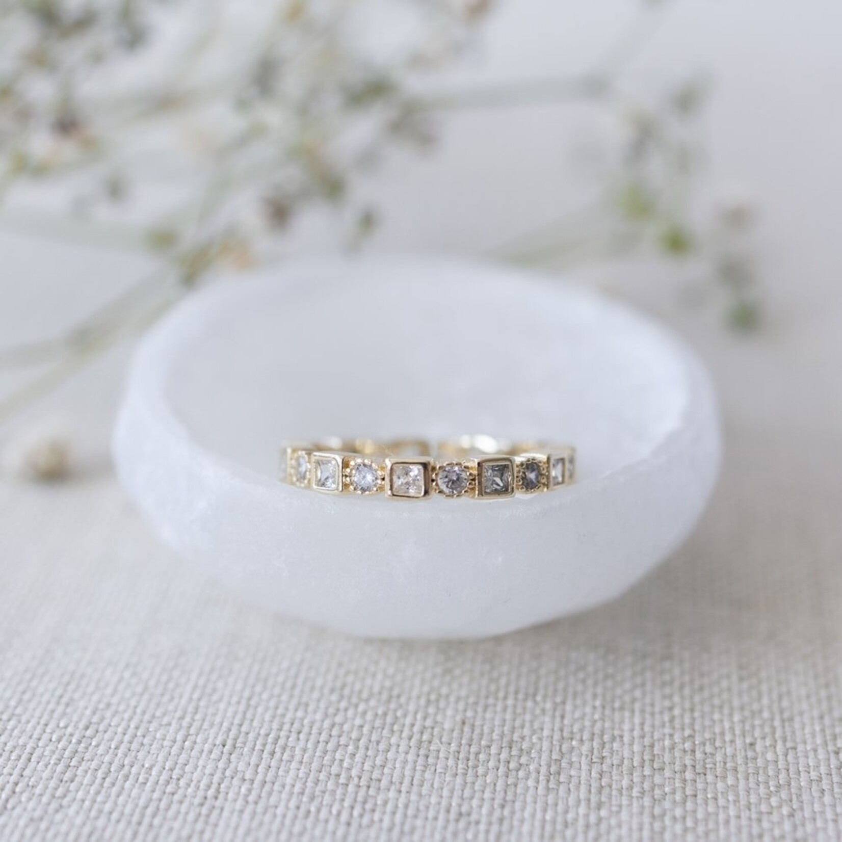 Glee Liora Ring - Hypoallergenic, Anti-tarnish