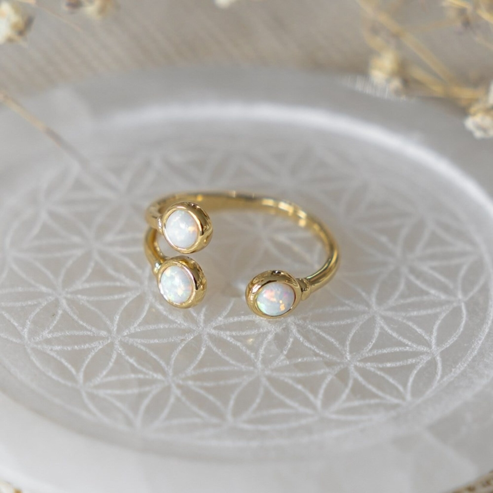Glee Luciana Ring - Hypoallergenic, Anti-tarnish