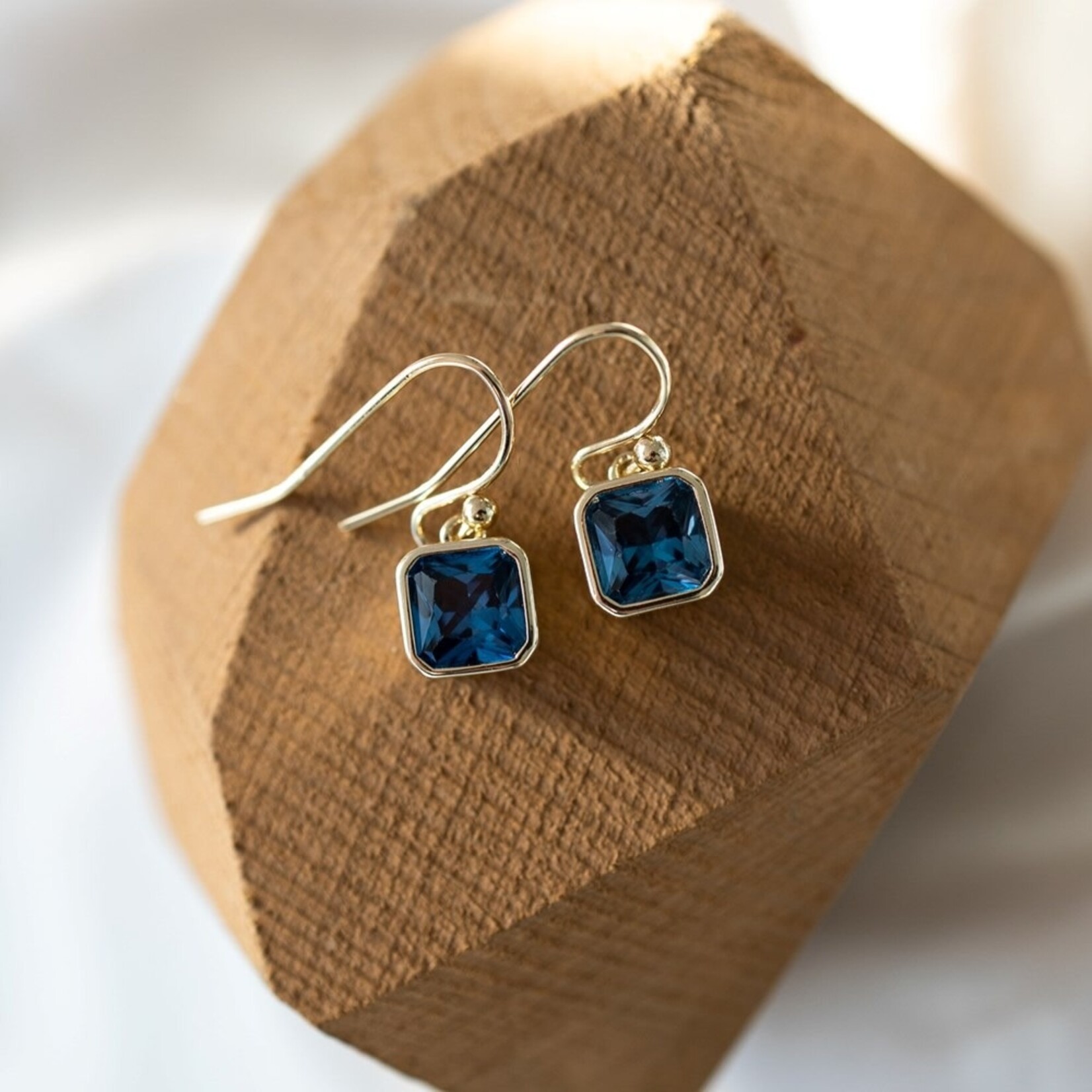 Glee Radiance Crystal Earrings - Hypoallergenic, Antitarnish