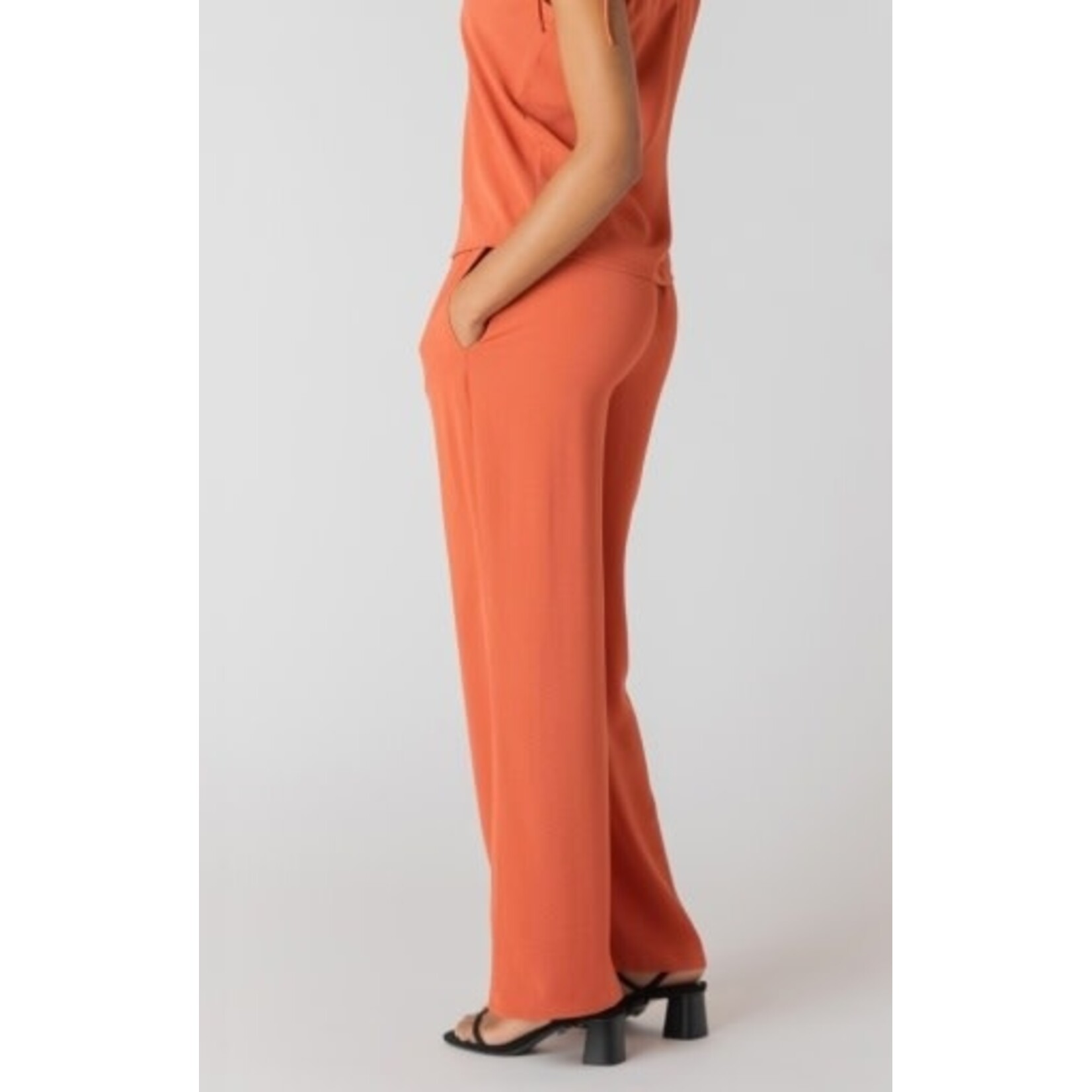 Room 34 2722739 DG High Waist Flowy Wide Leg Pants