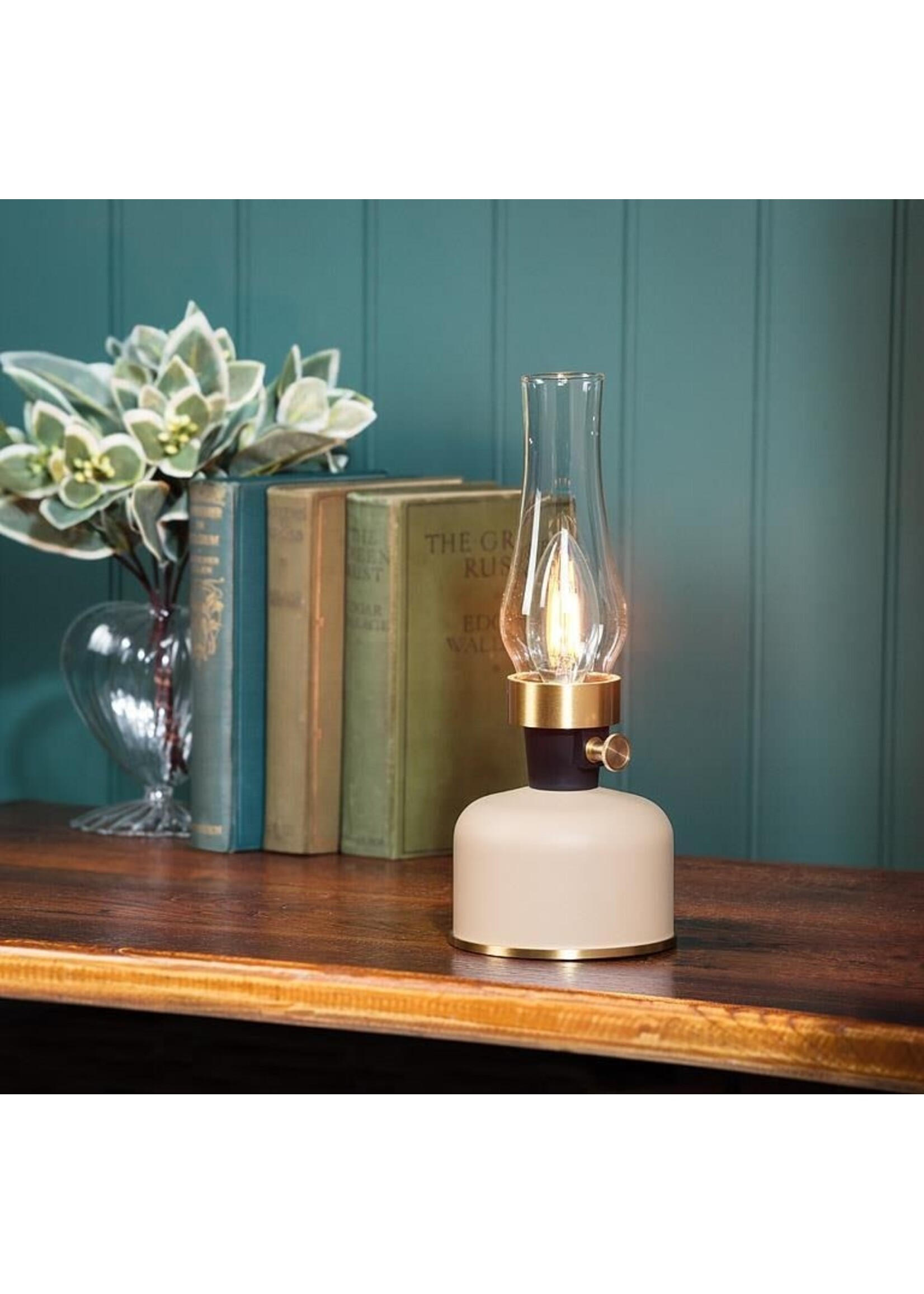 LED Lantern Lamp with Chimney (Black)