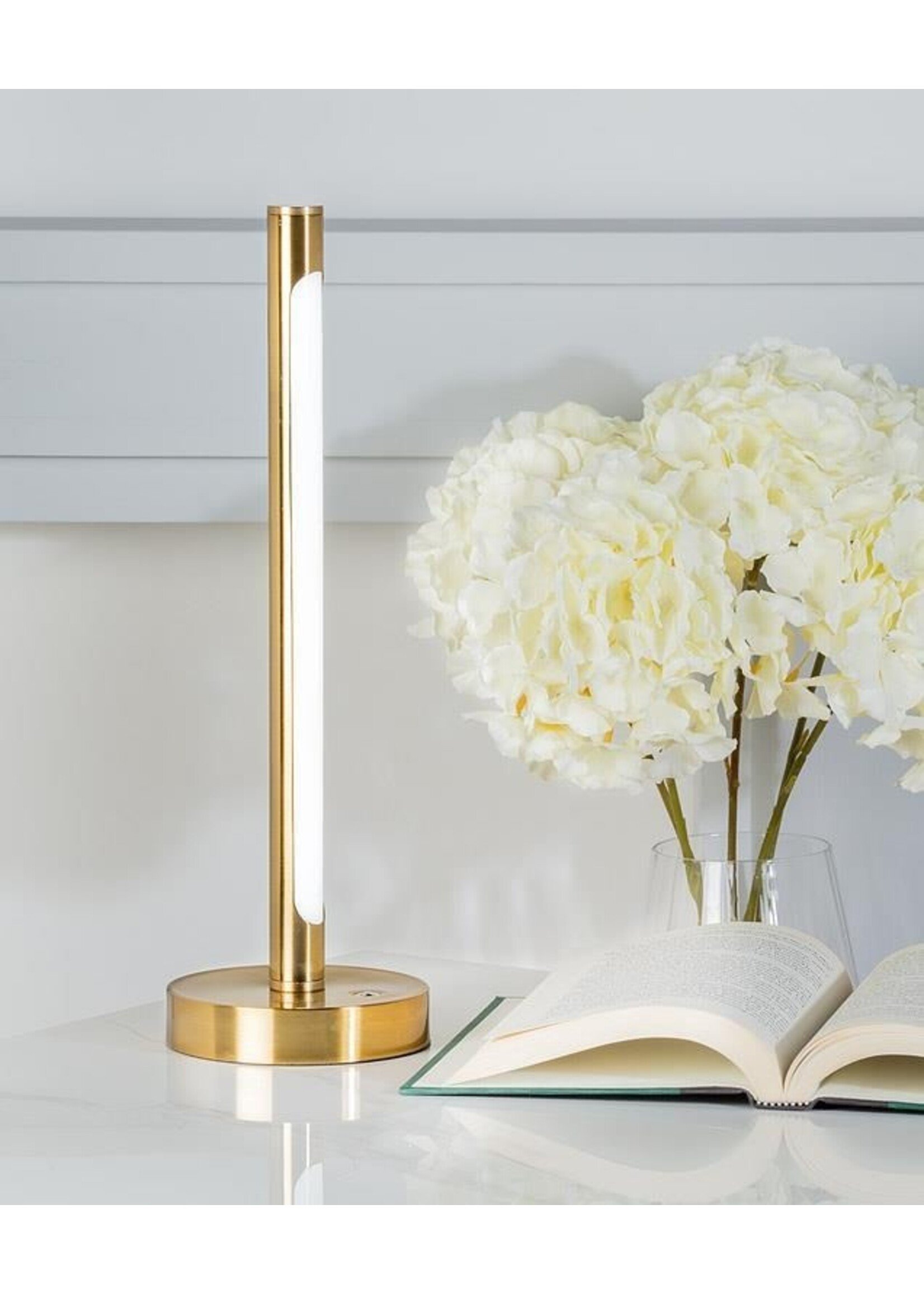 Gold Slim Pole LED Table Lamp 15"