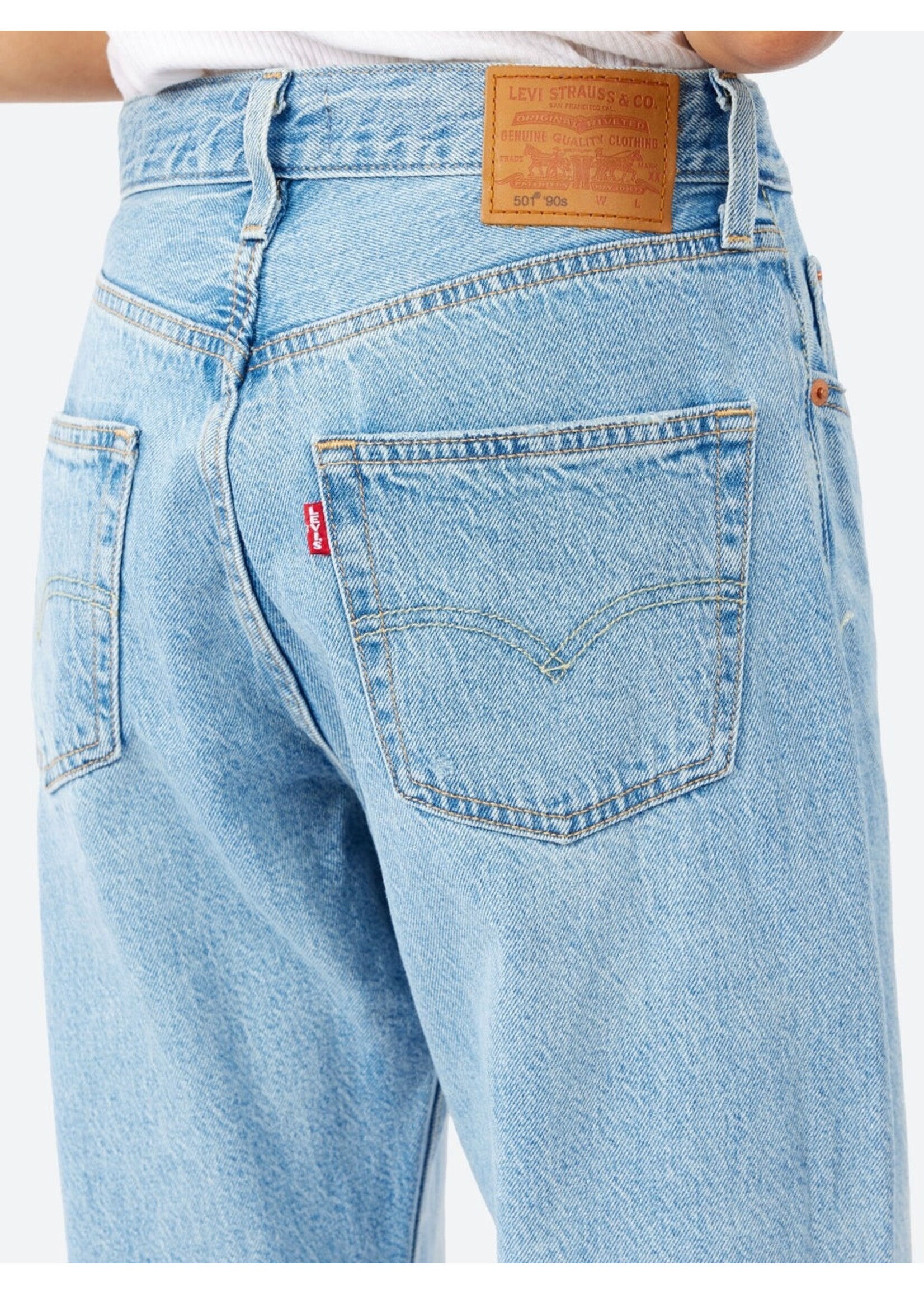 Levi Strauss Canada A8421-0004 - 501 '90s 501 '90s Lightweight Fun Flare Jeans