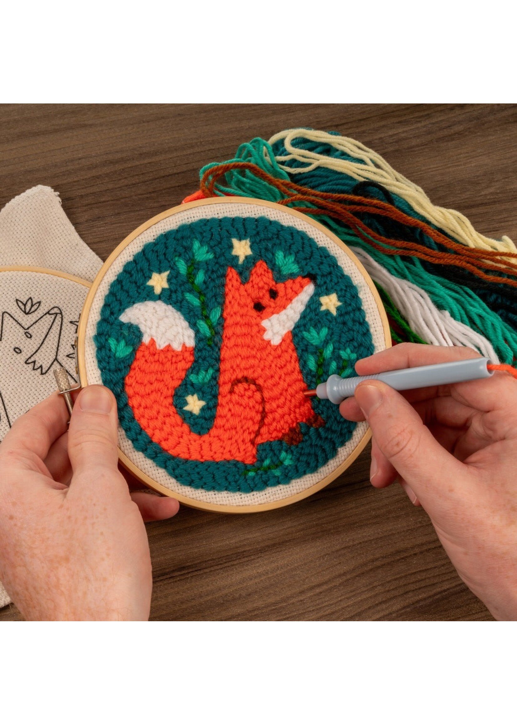 Kikkerland Fox Punch Needle Set
